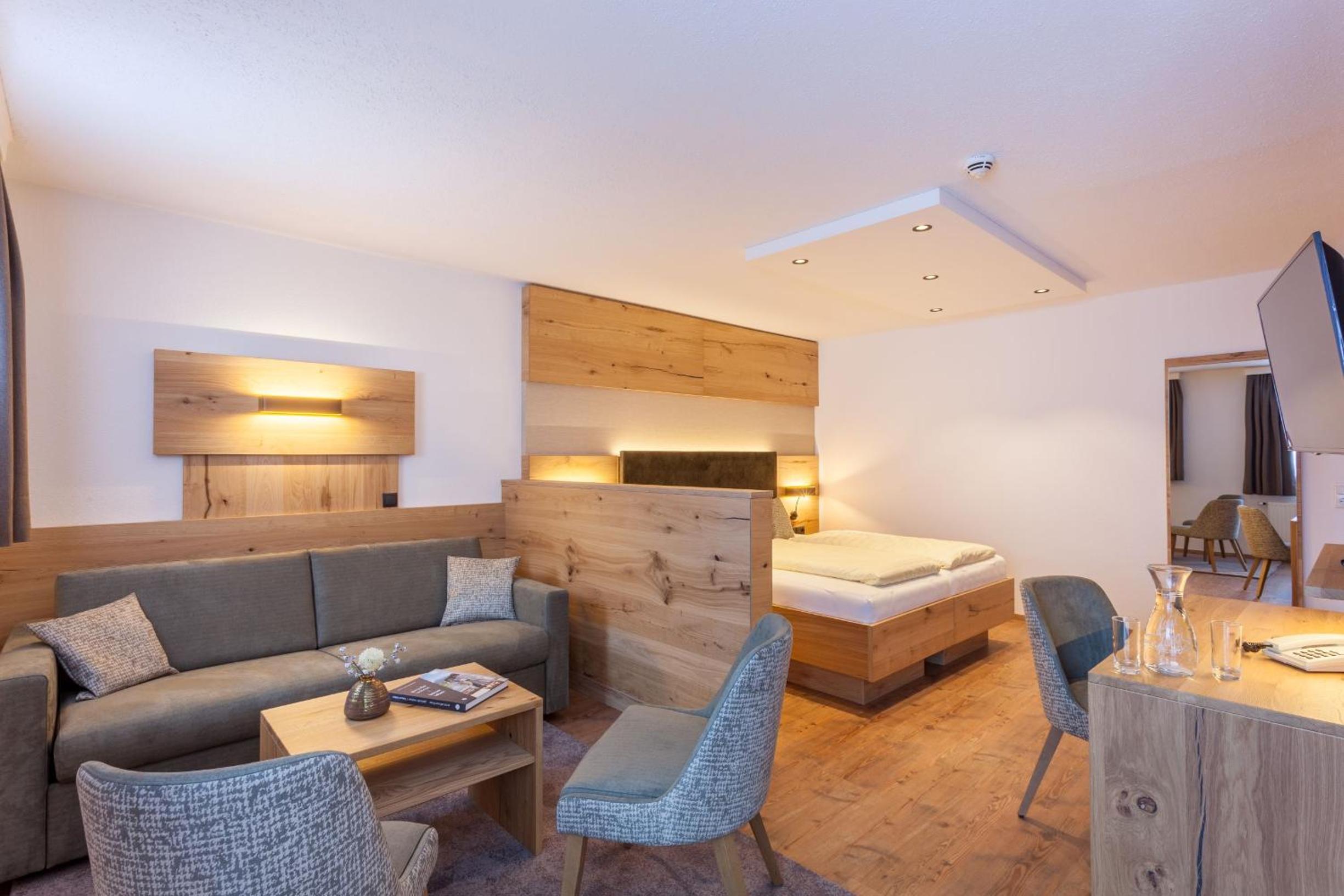 Superior Double Room - Photo 3