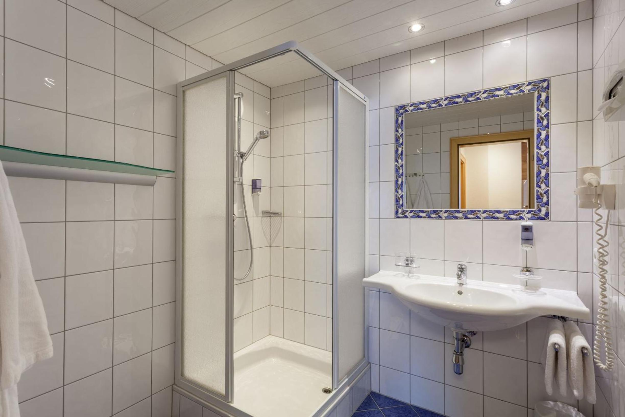 Double Room - Photo 11