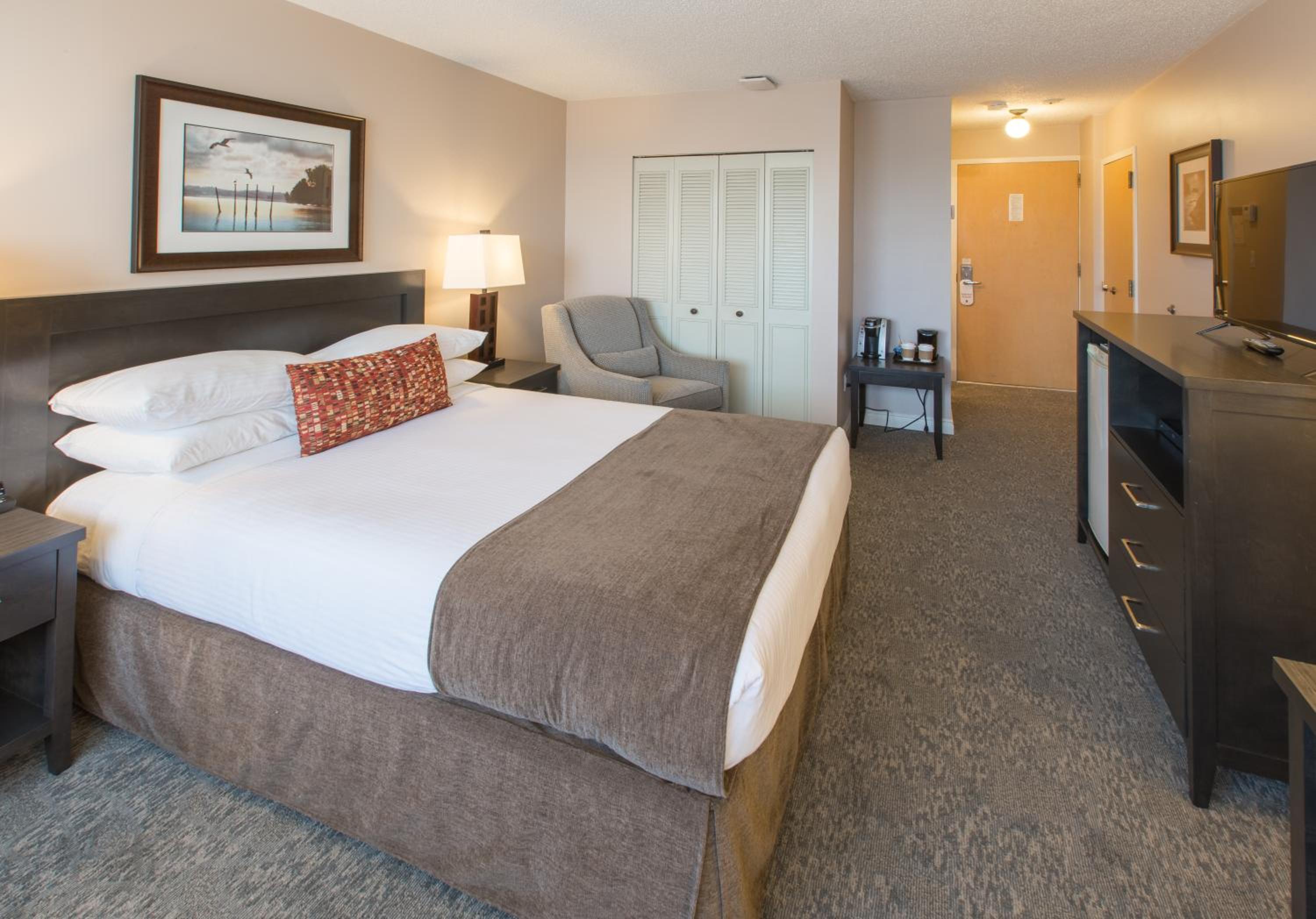 Queen Room - Photo 8