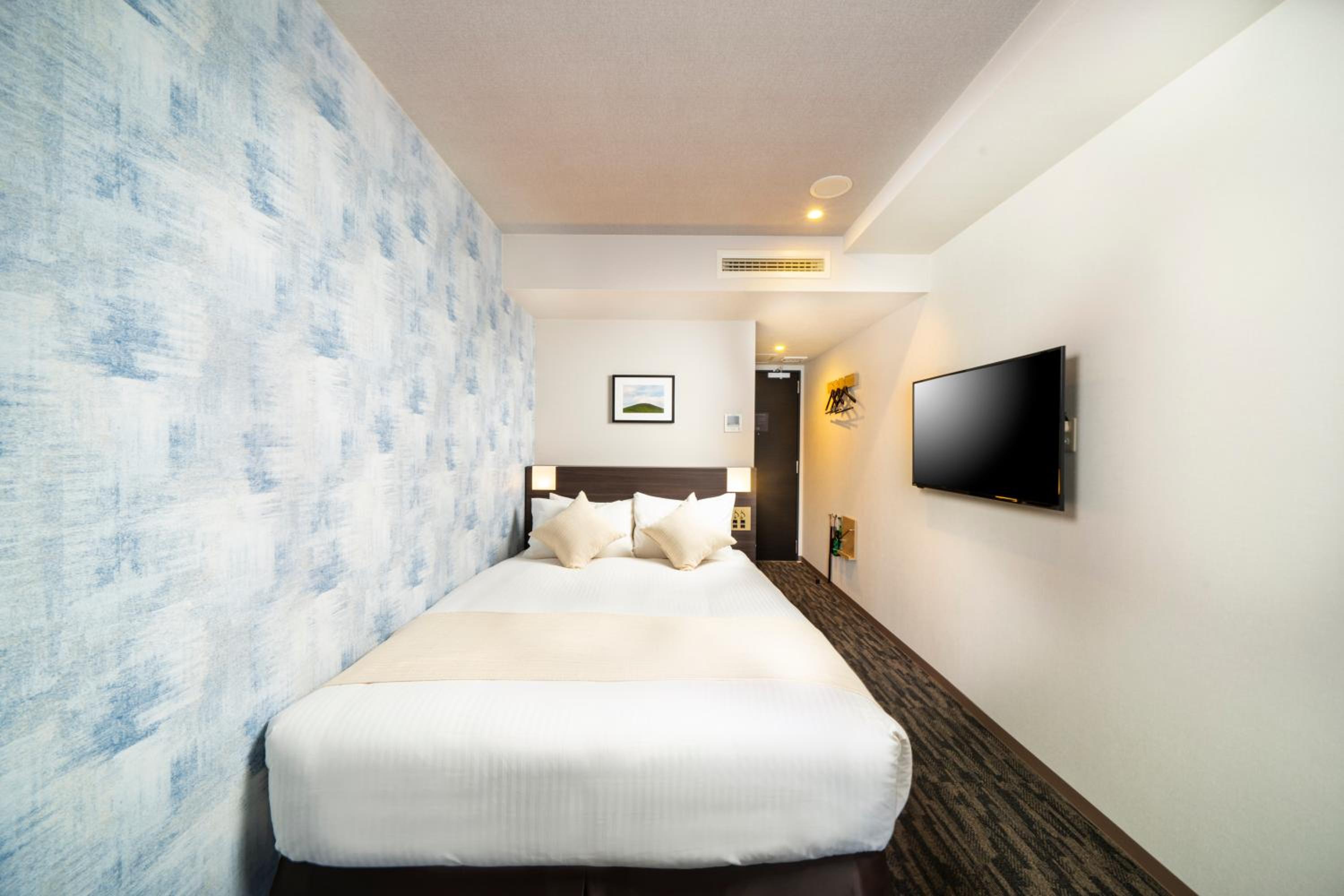 Standard Double Room - Photo 12