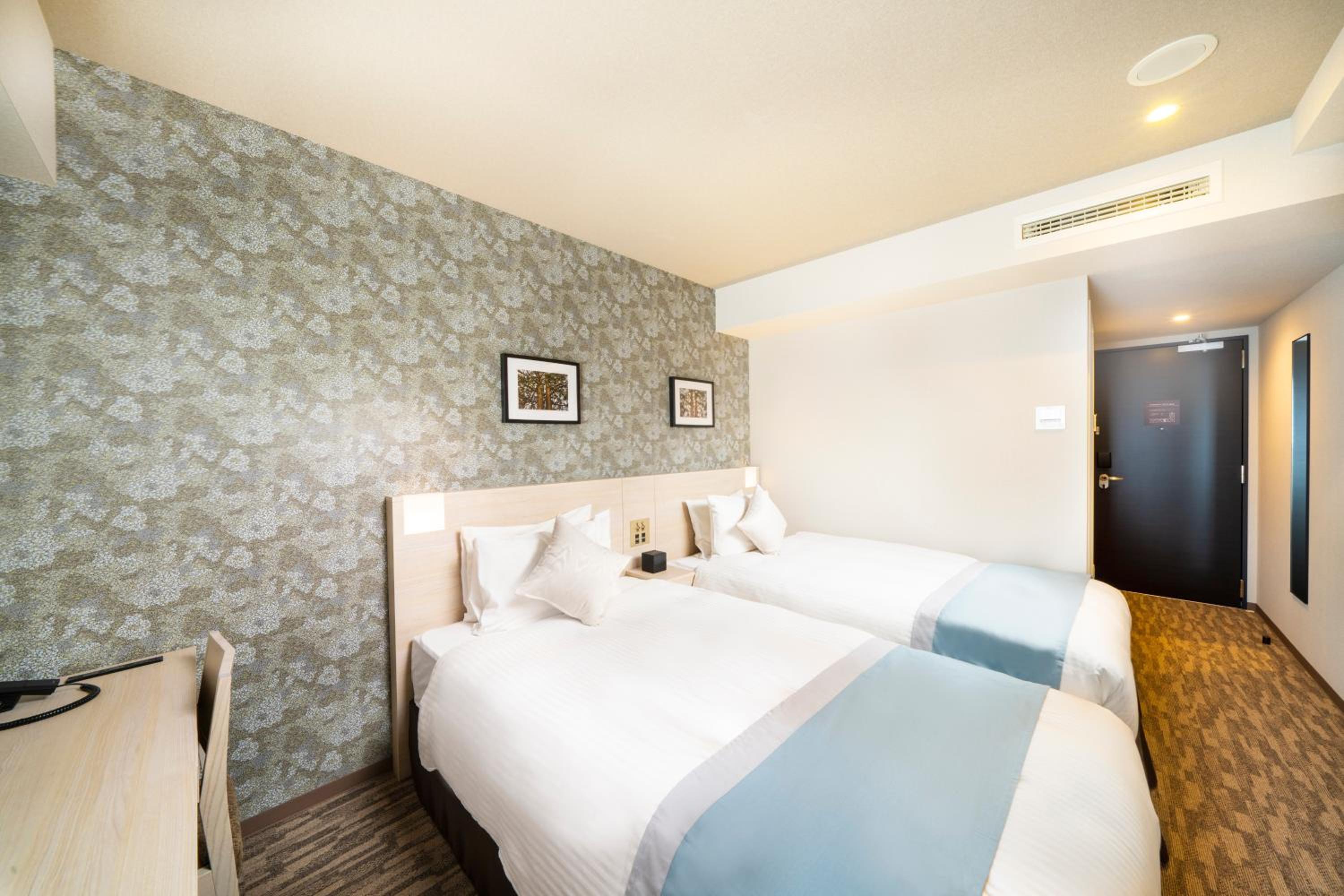 Superior Twin Room - Photo 8