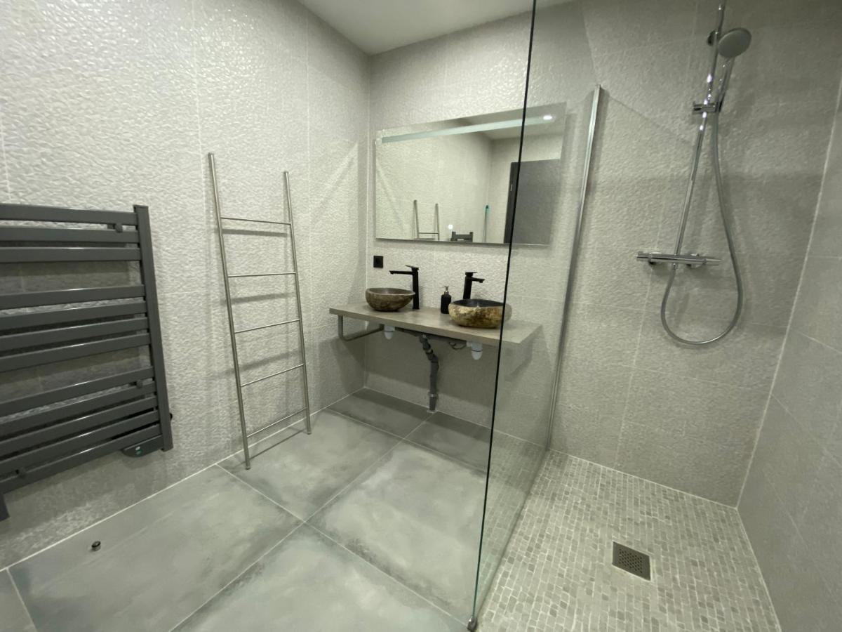 One-Bedroom Chalet - Photo 9