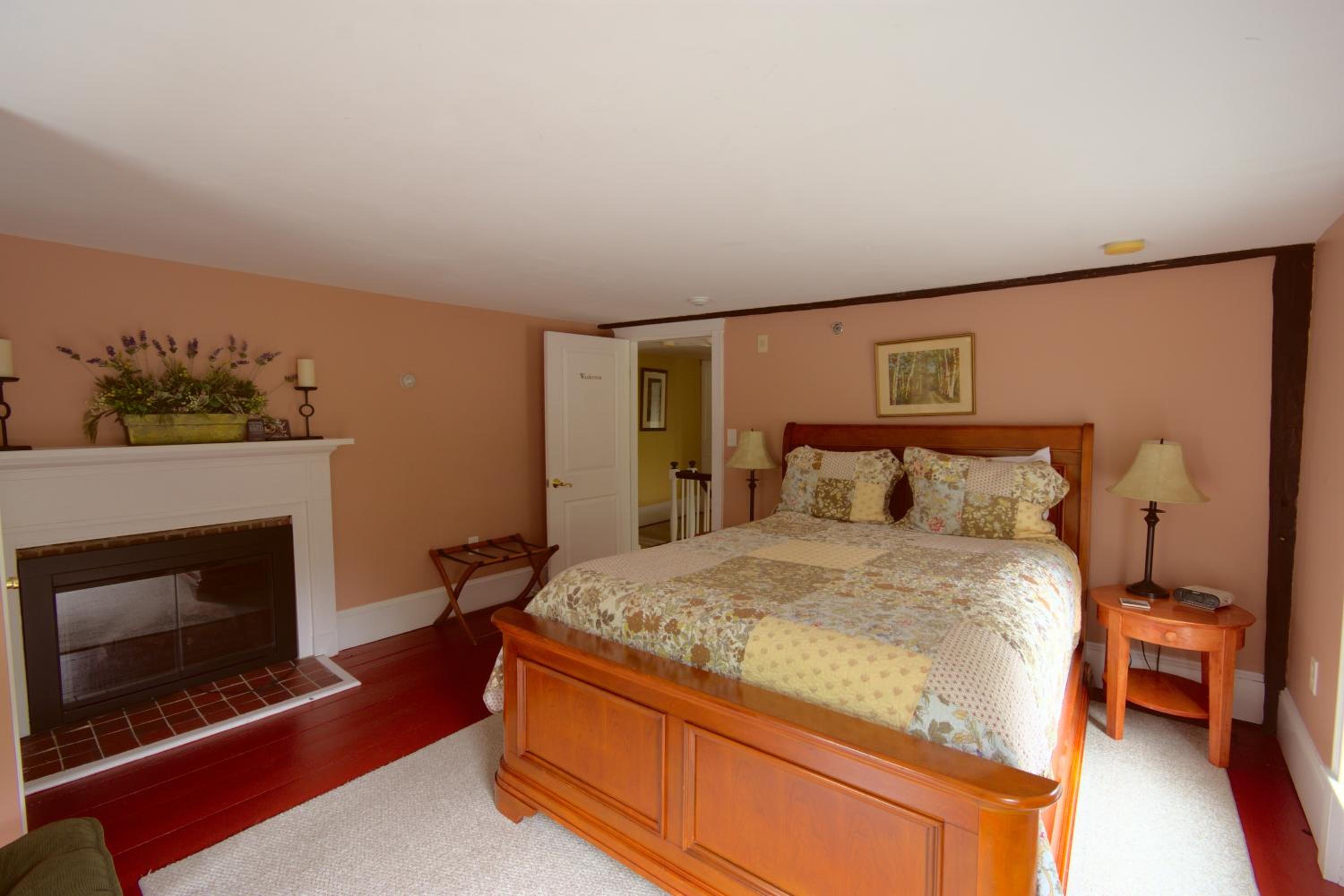 Deluxe Queen Room photo 1