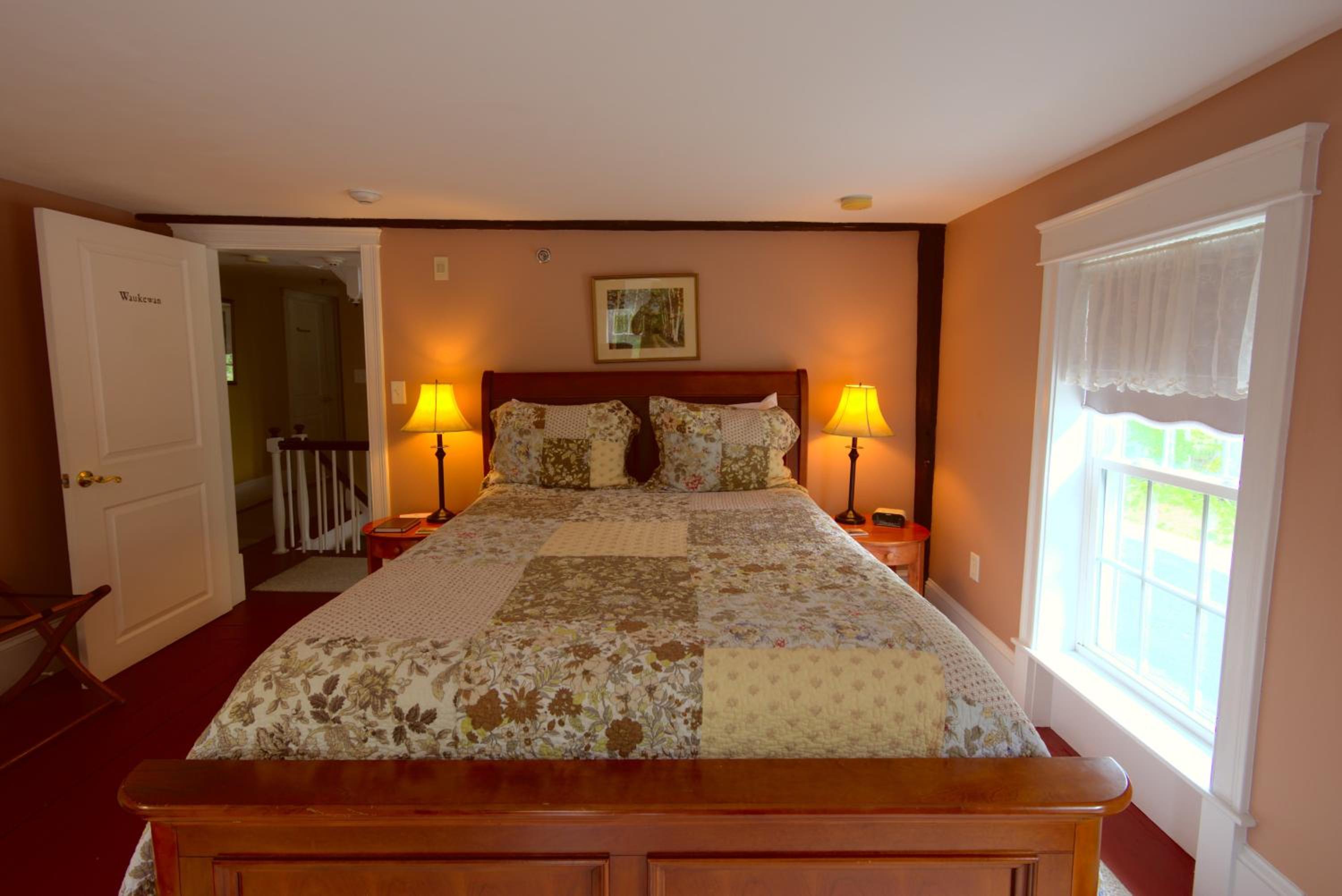 Deluxe Queen Room photo 2