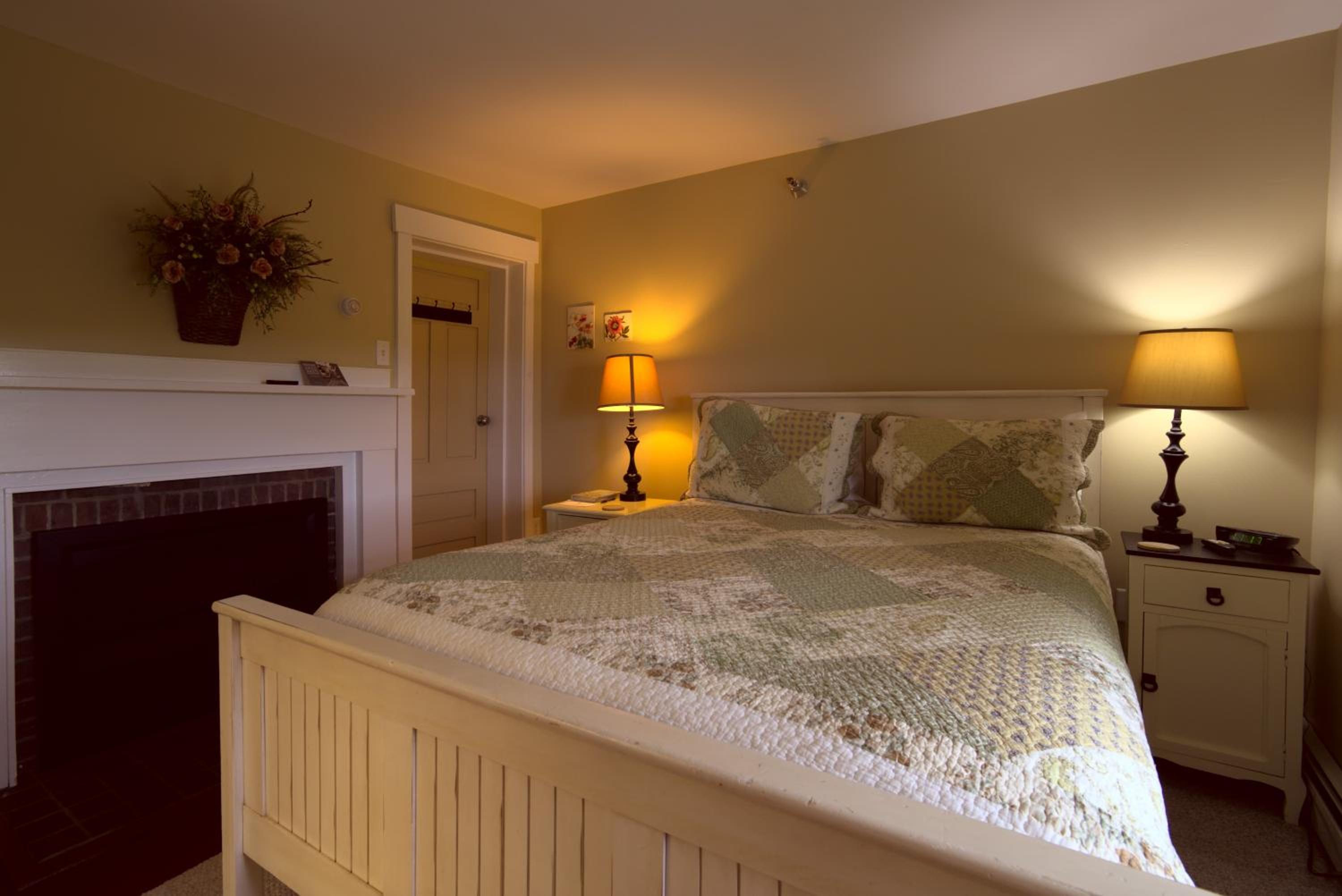 Deluxe Queen Room photo 3
