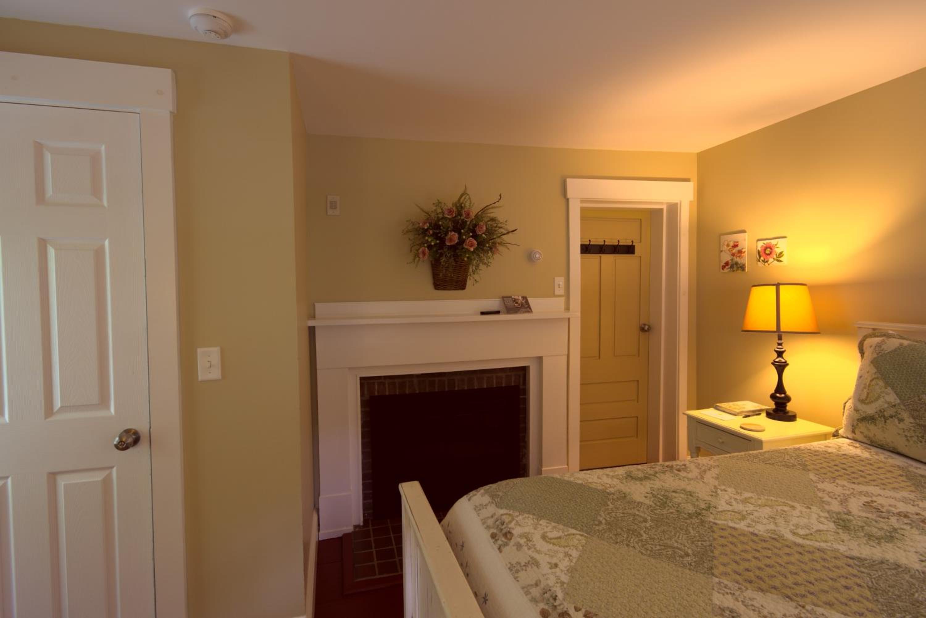 Deluxe Queen Room photo 2