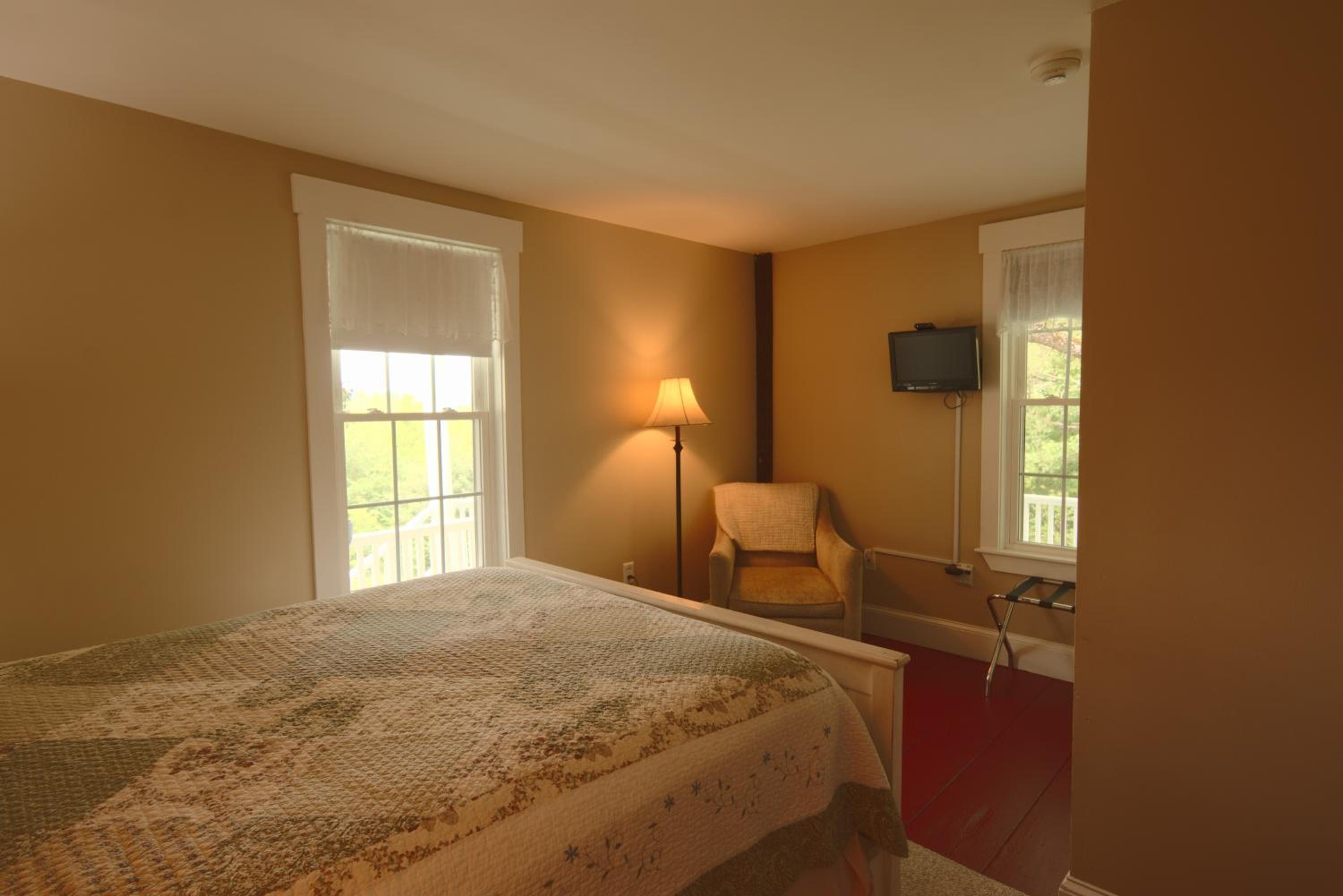 Deluxe Queen Room photo 1
