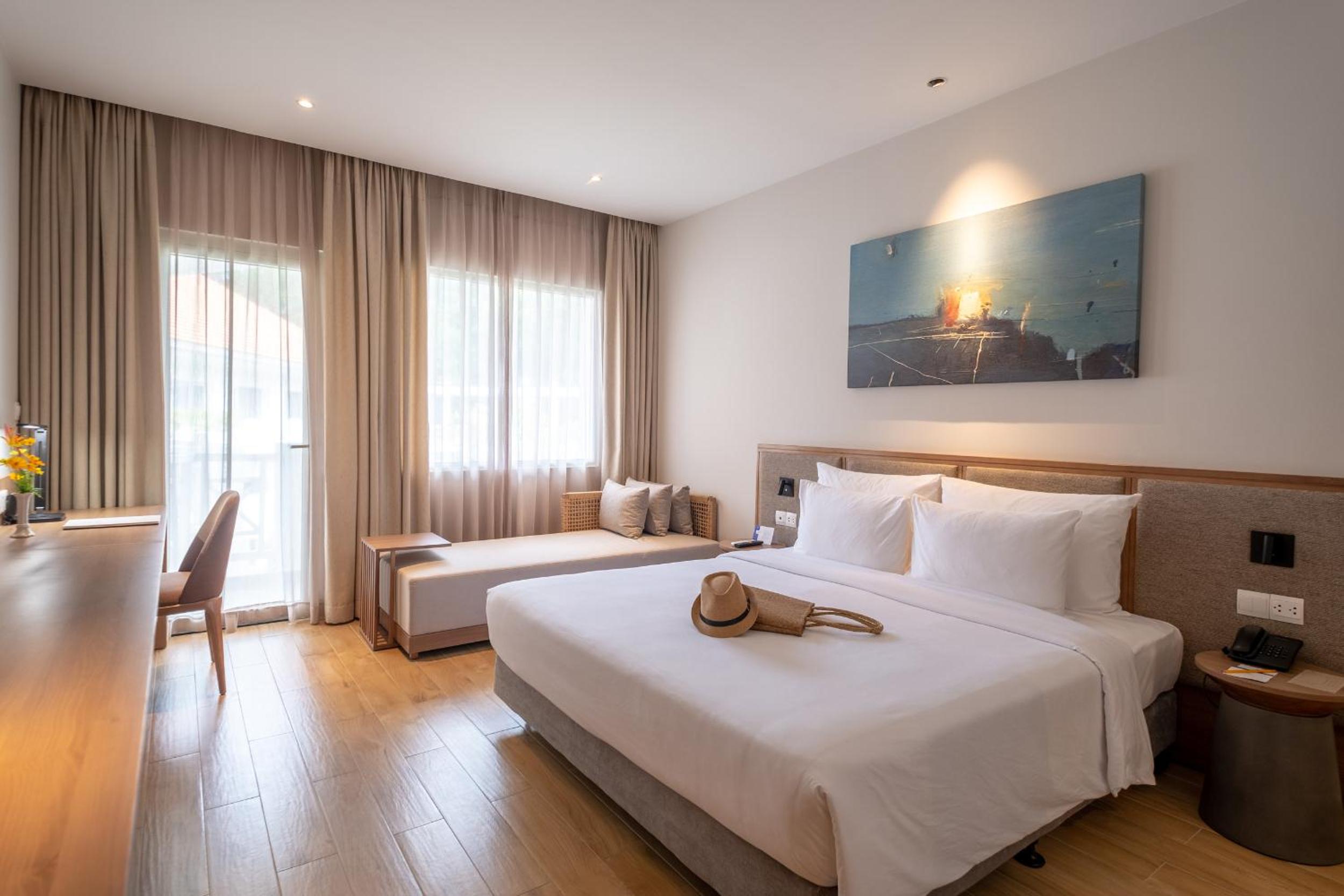 Premium Wooden Double Room photo 2