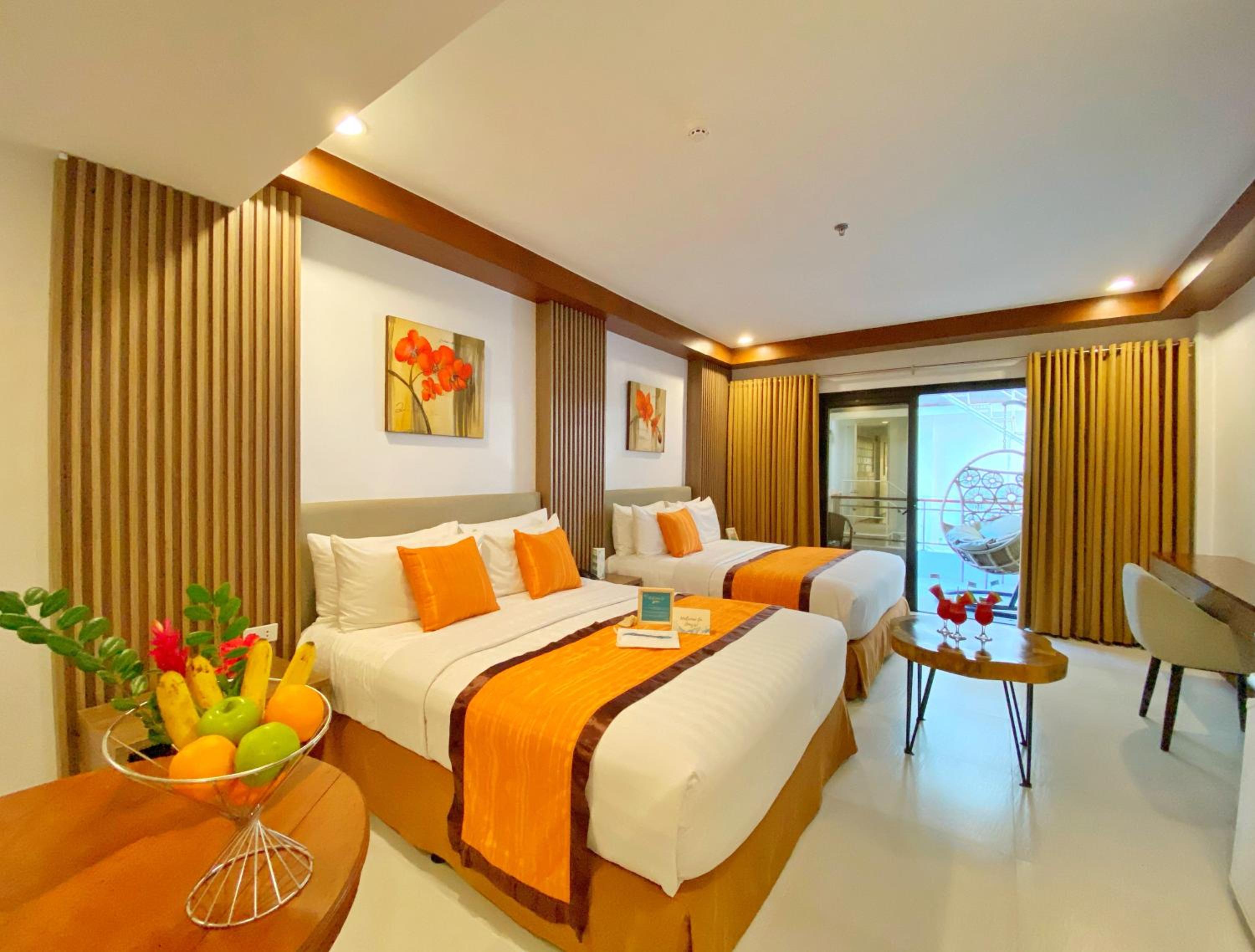 Superior Quadruple Room - Photo 1