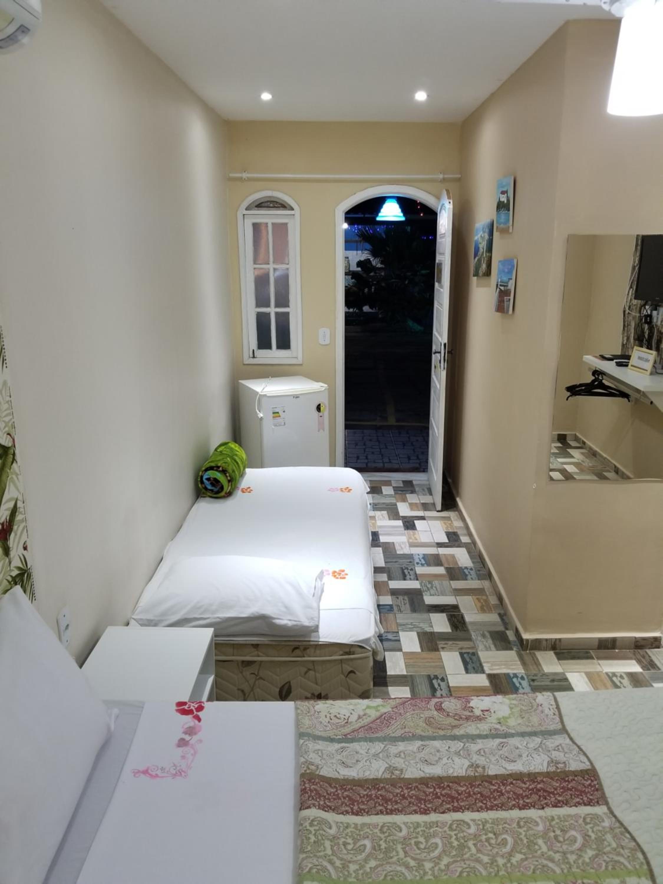Triple Room with Bathroom - Photo 18