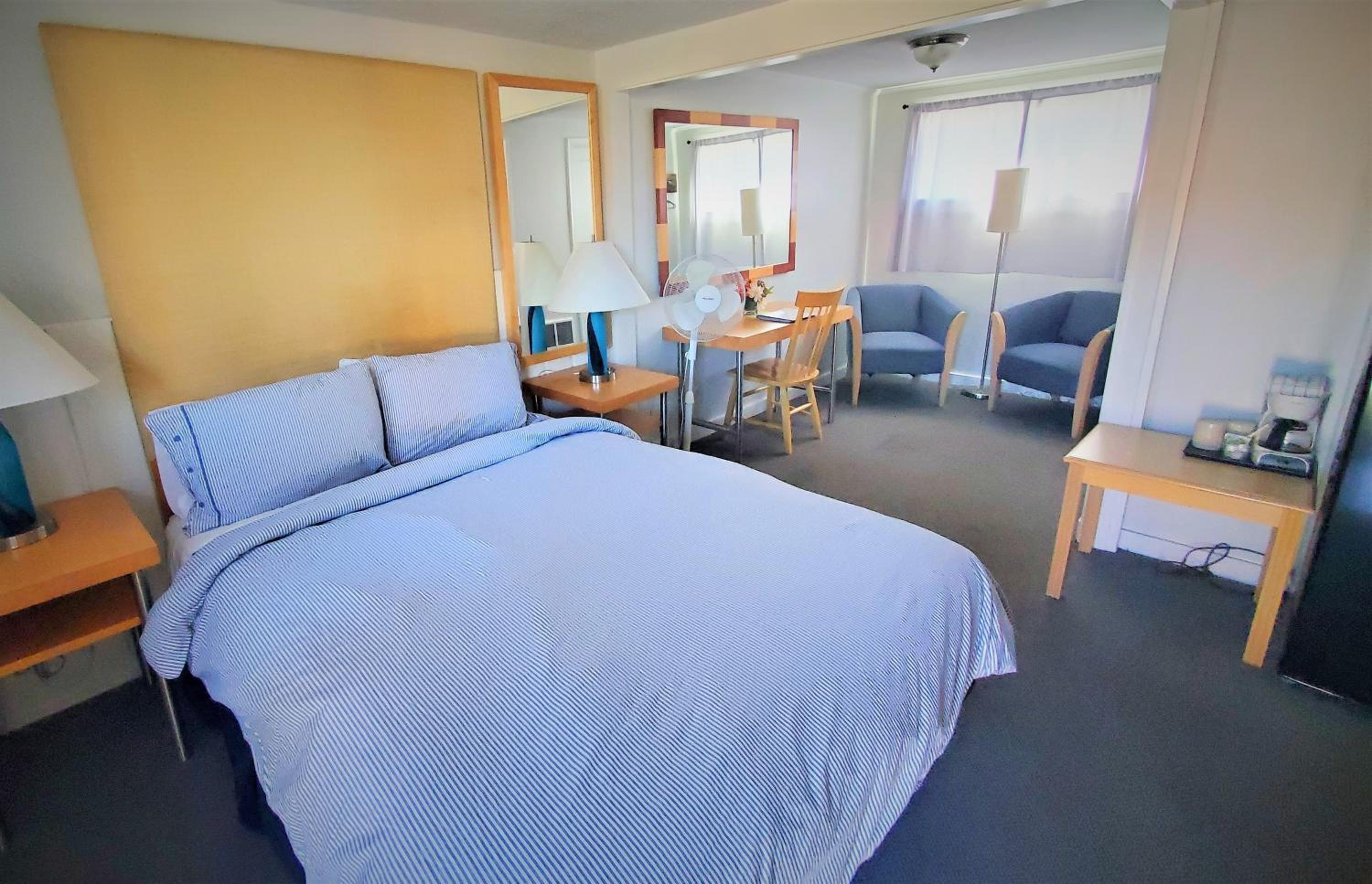 Deluxe Queen Room