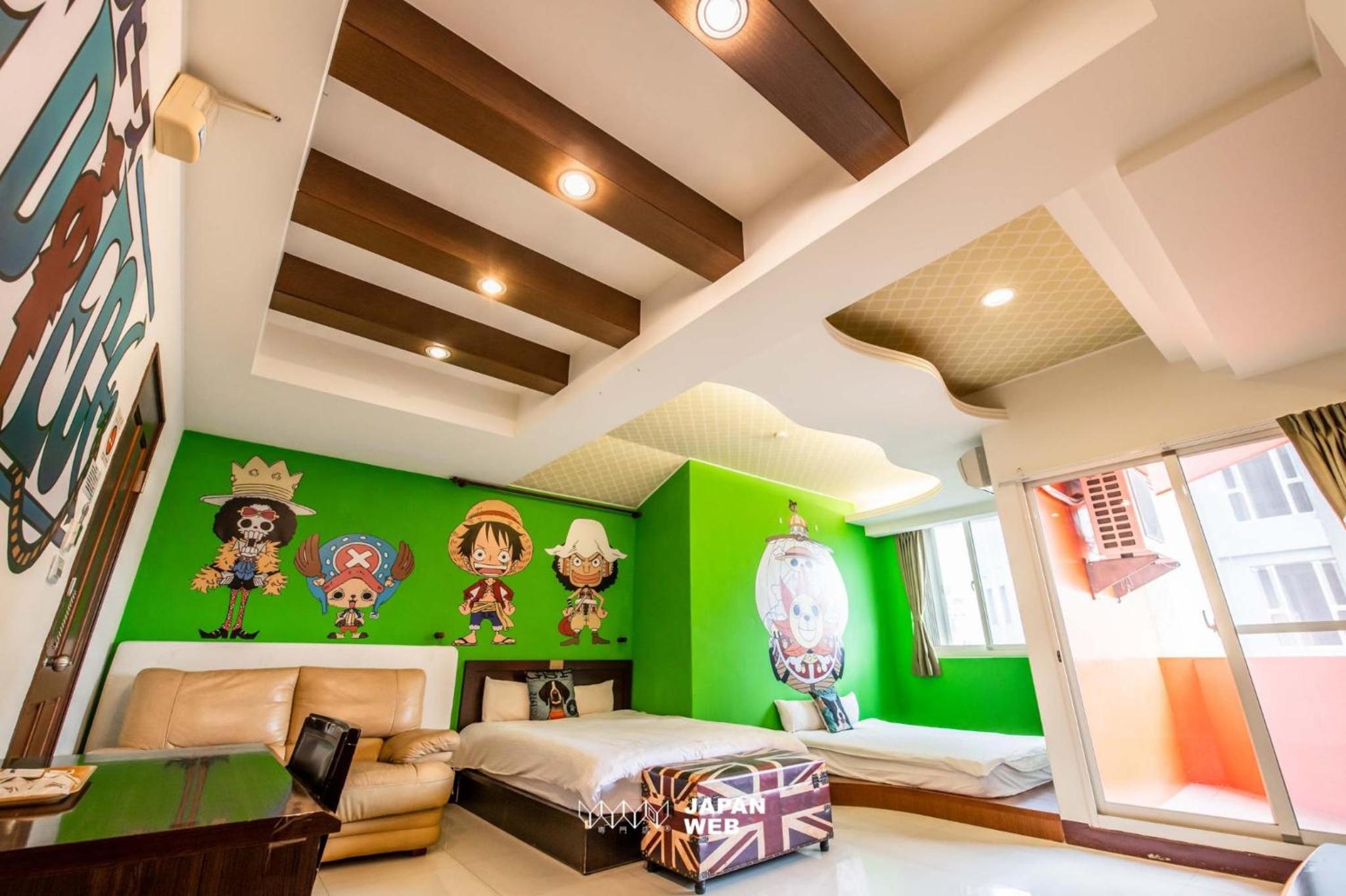 Quadruple Room with Balcony photo 2