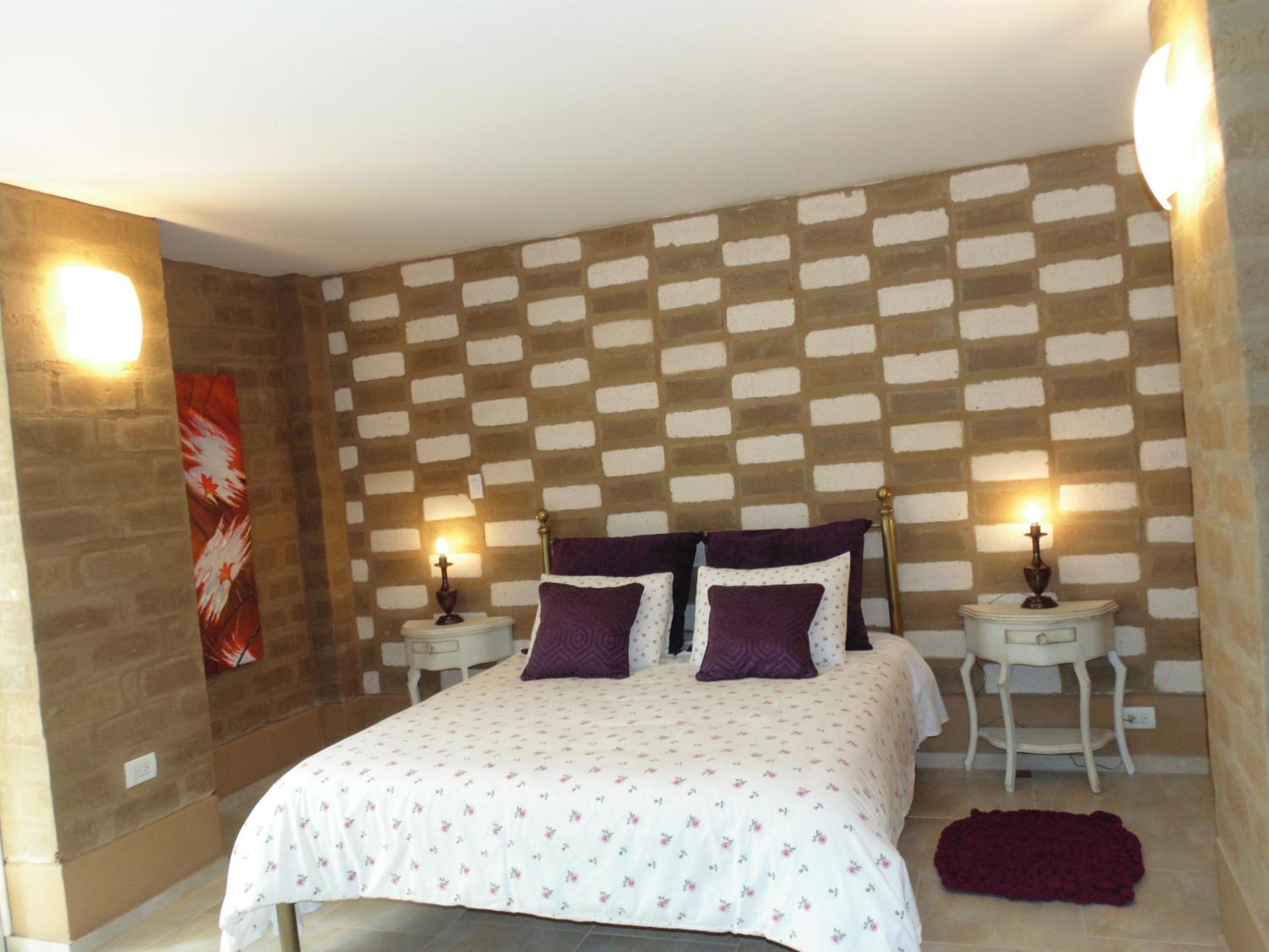 Queen Suite photo 2