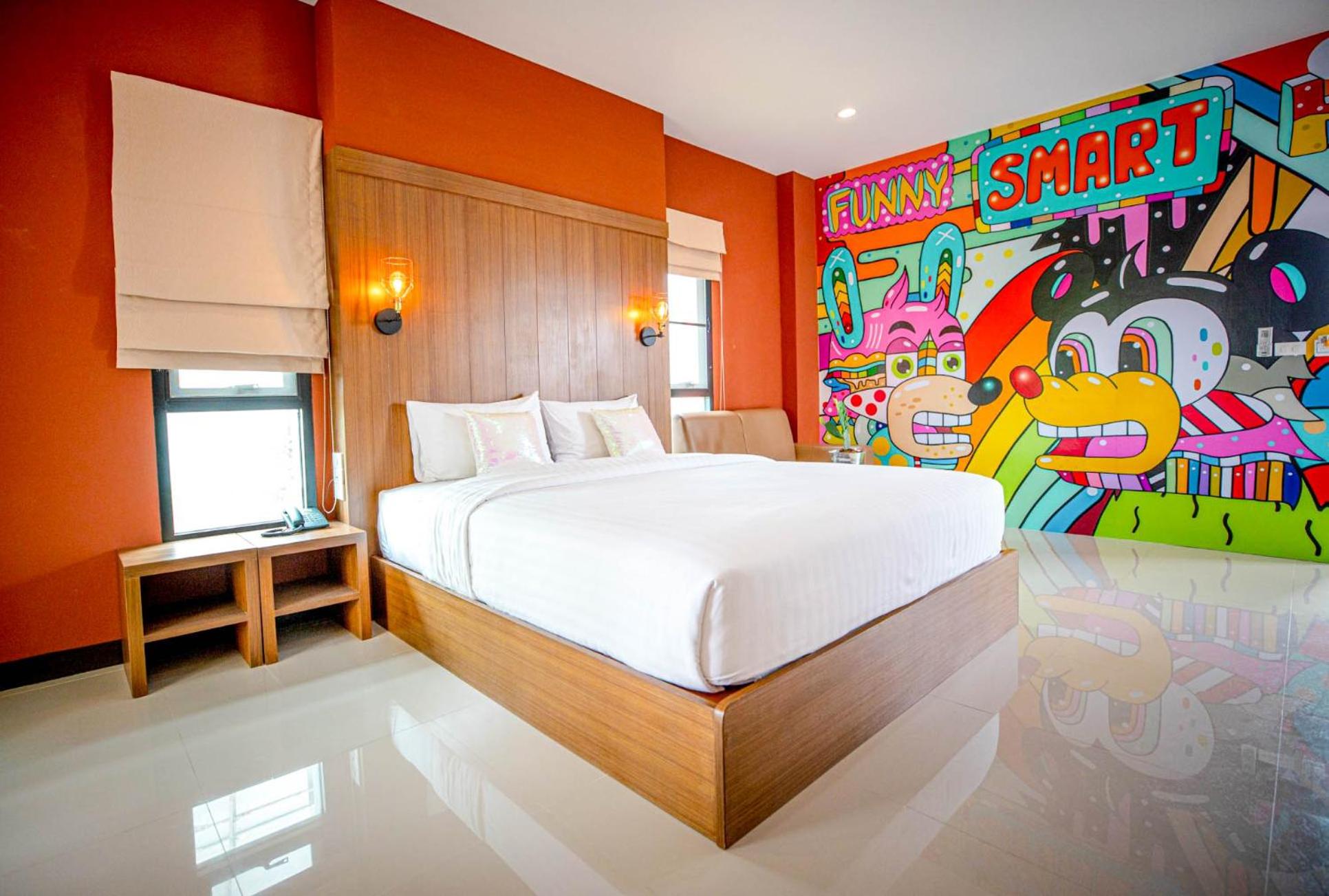 Deluxe Double Room - Photo 13