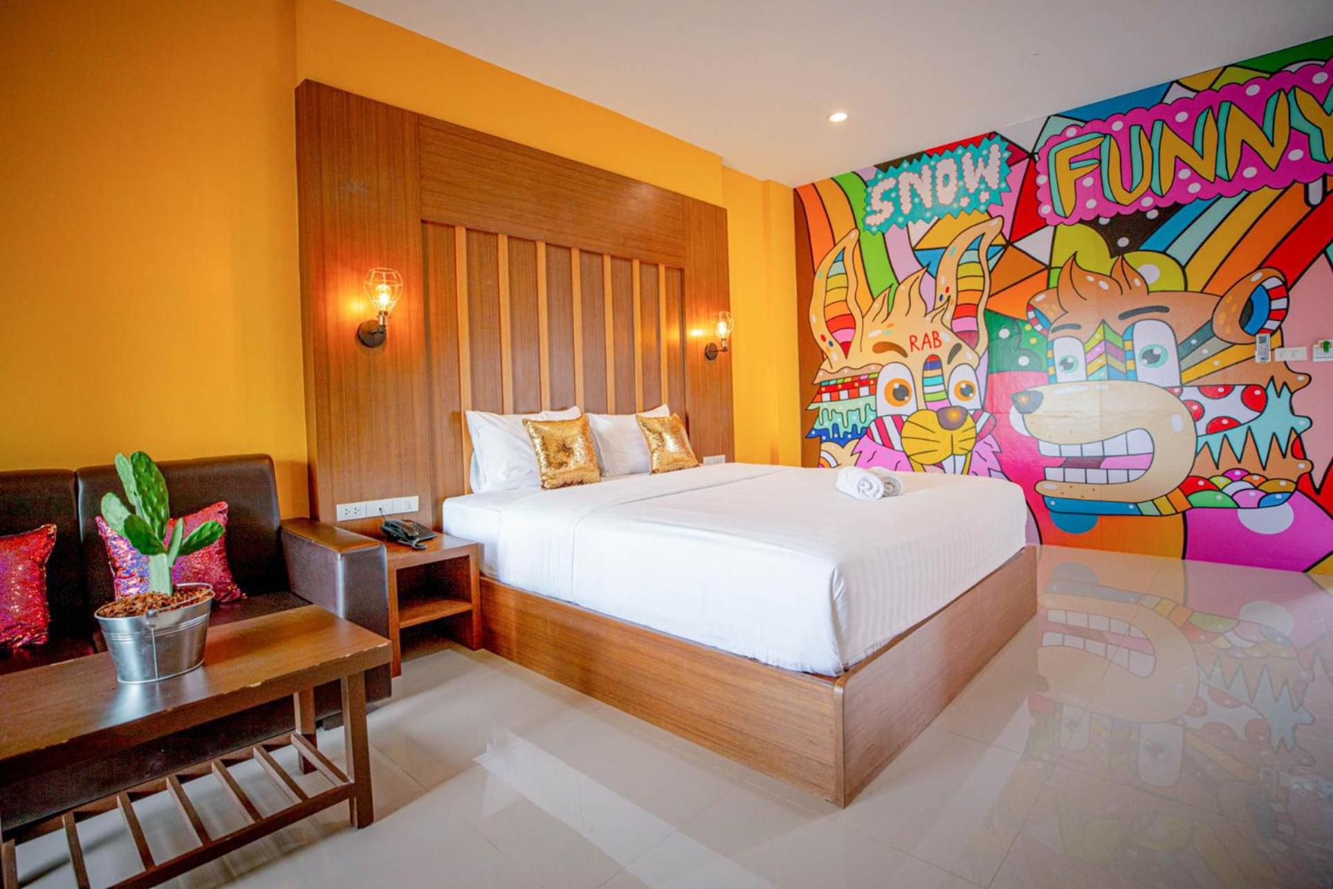 Deluxe Double Room - Photo 12