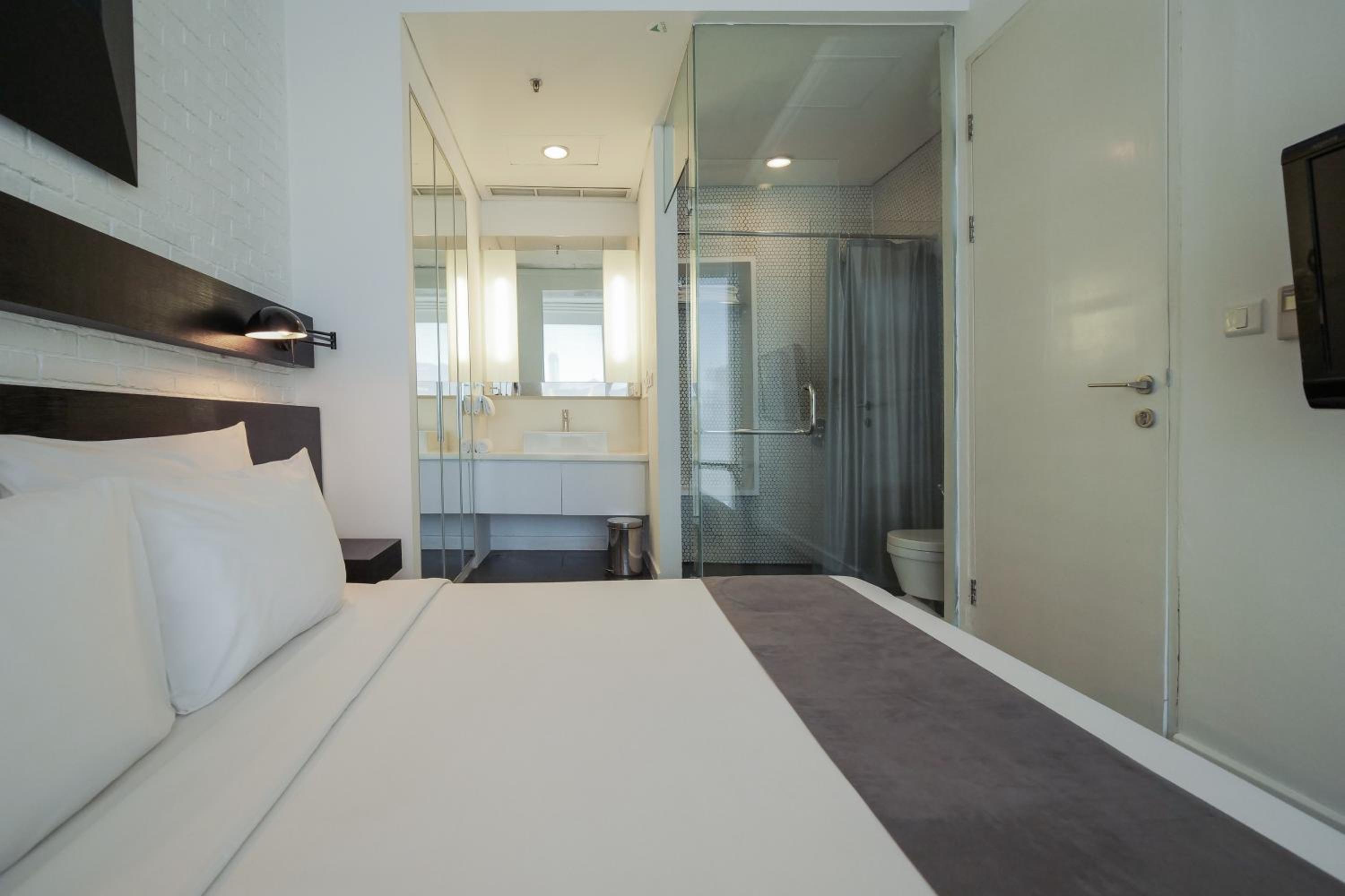 One-Bedroom Executive - Photo 6