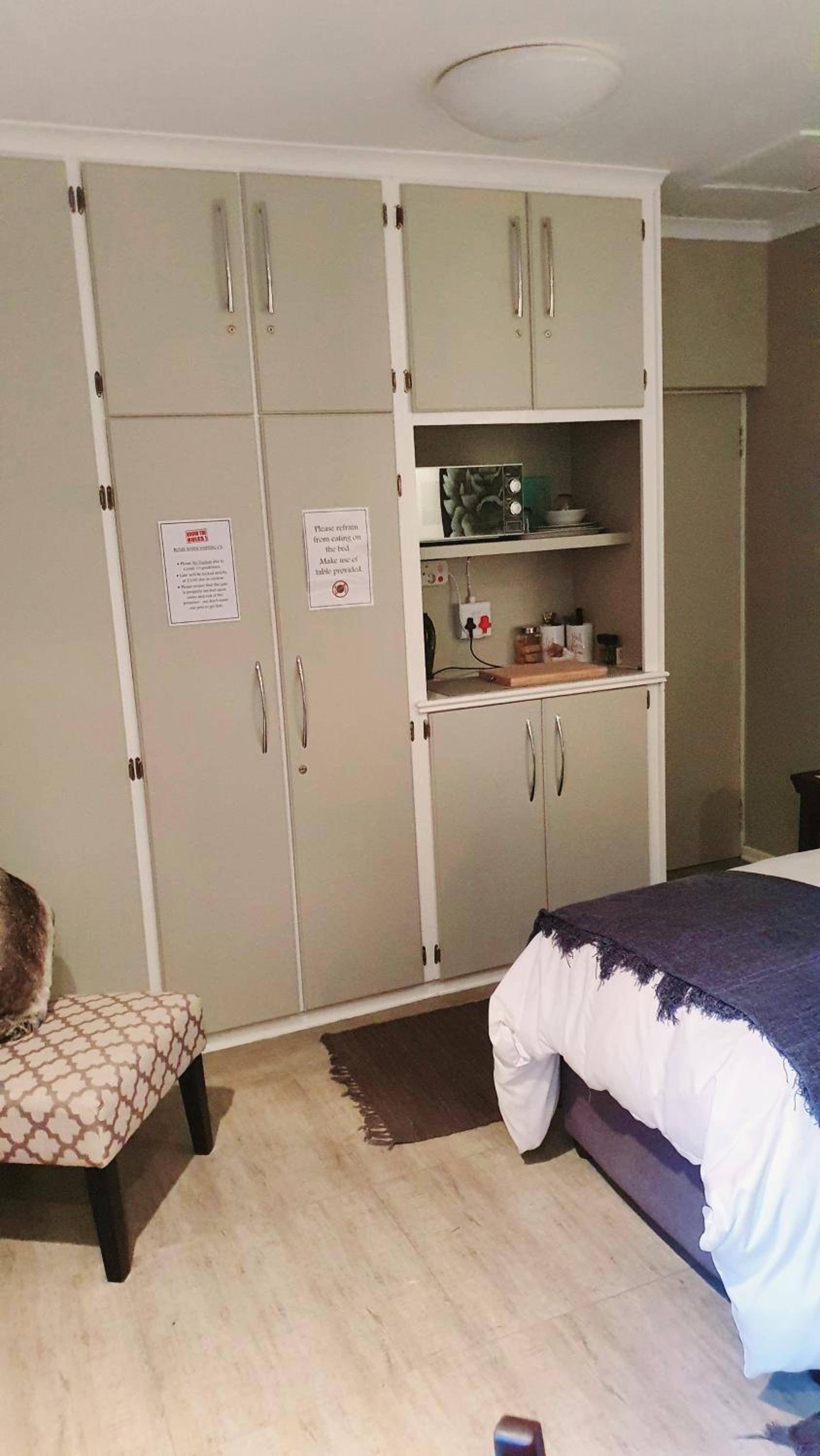 One-Bedroom Apartment - Photo 6