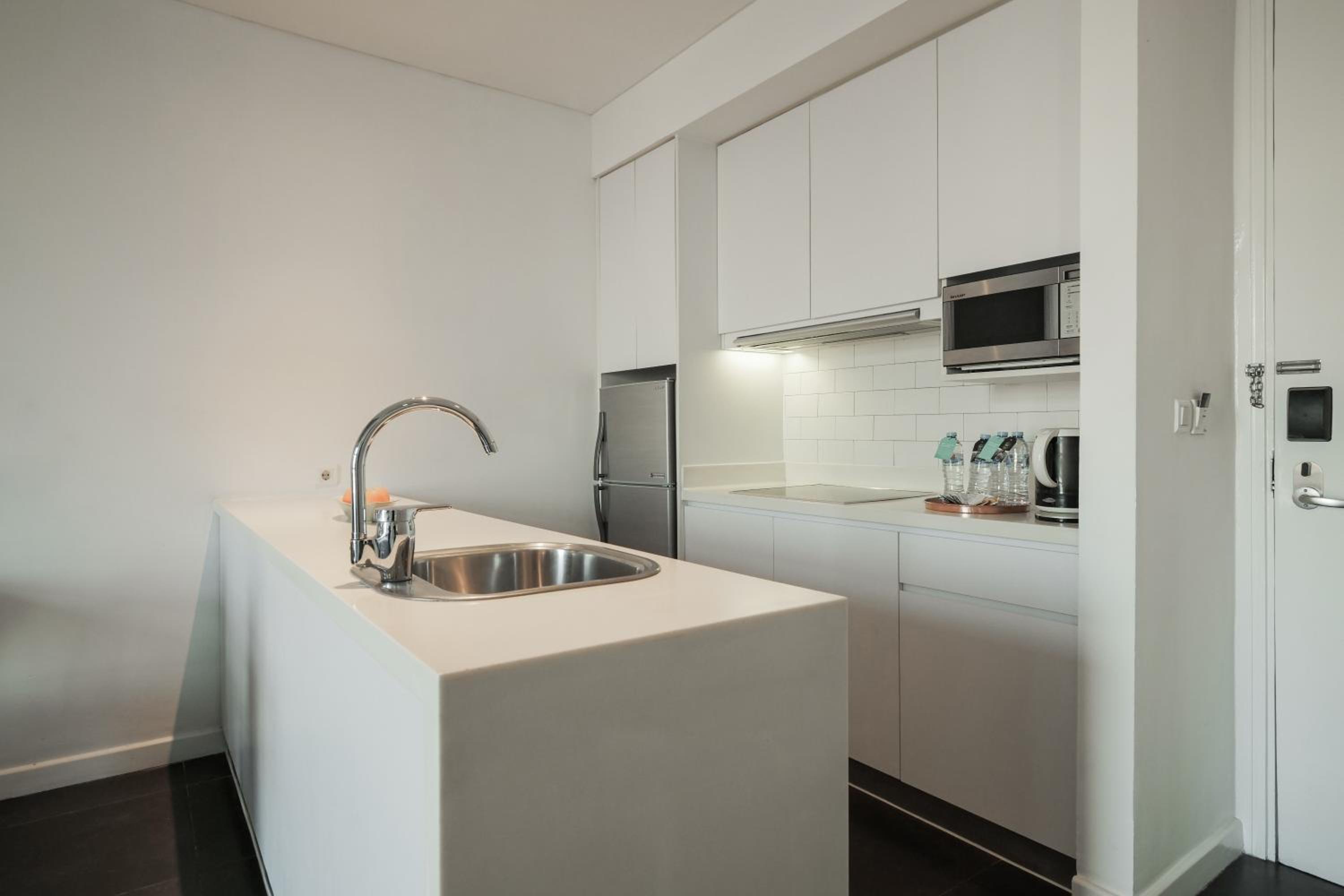 Two-Bedroom Deluxe - Photo 6