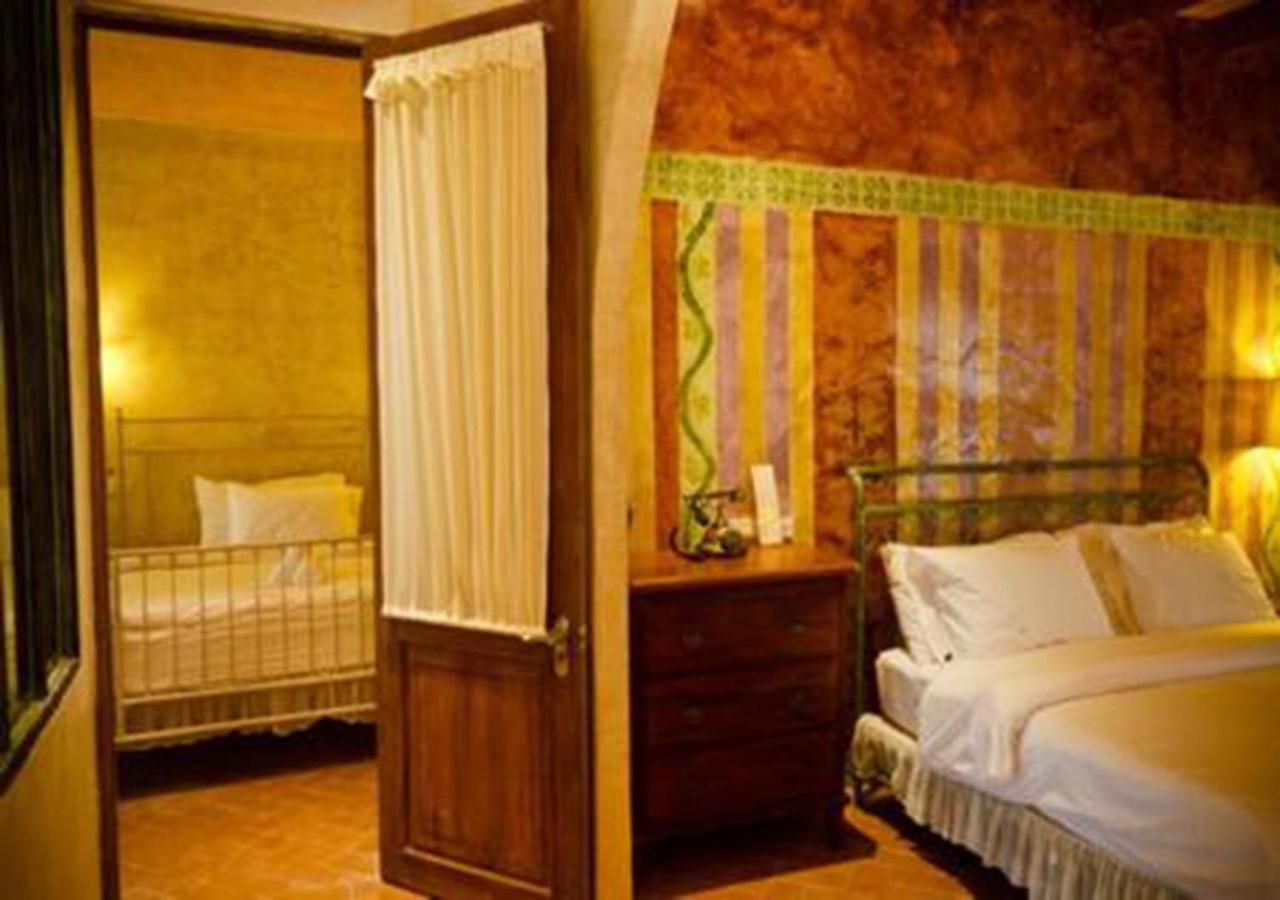 Superior Deluxe Suite photo 2