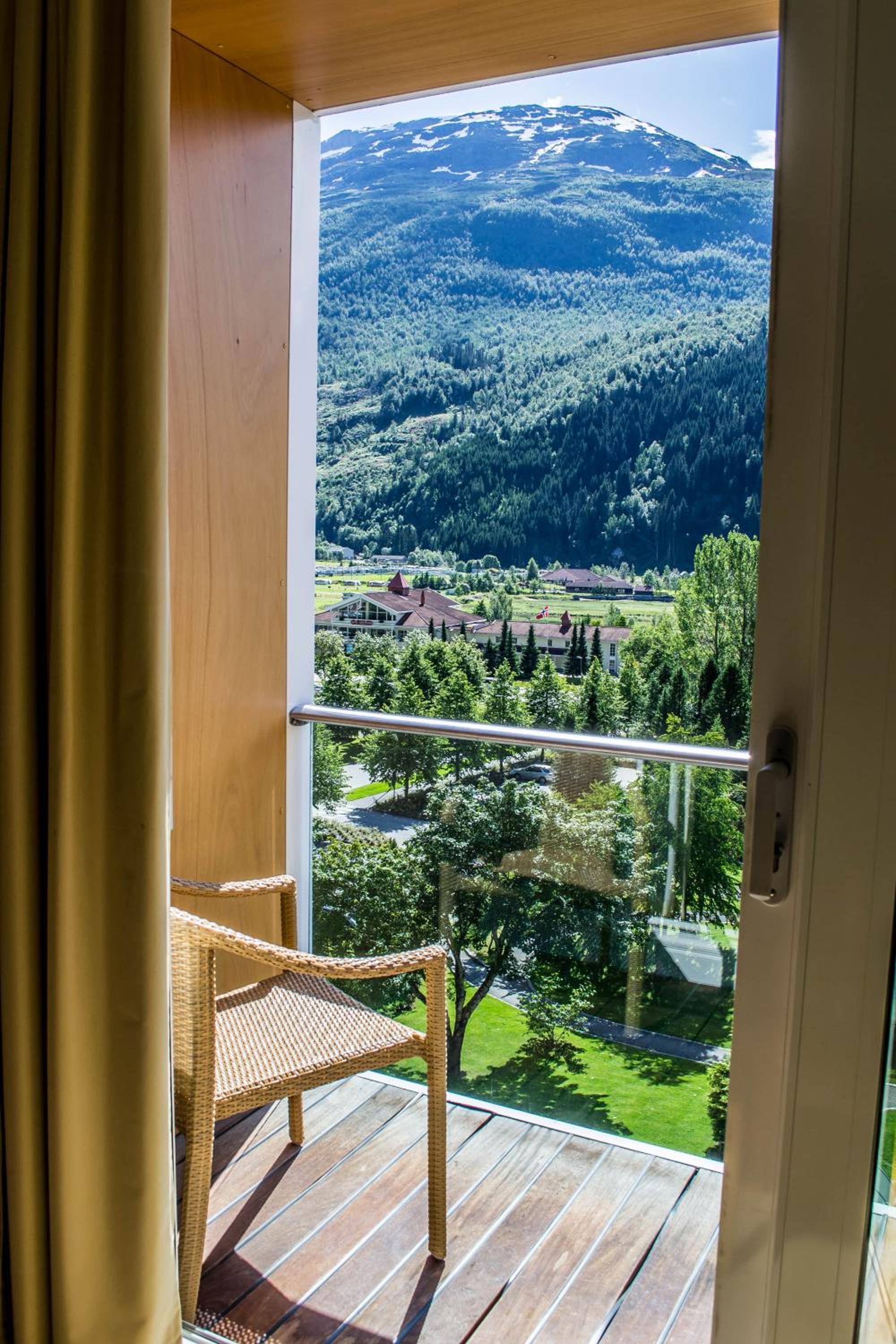Superior Double with Balcony and Fjord View - Photo 2