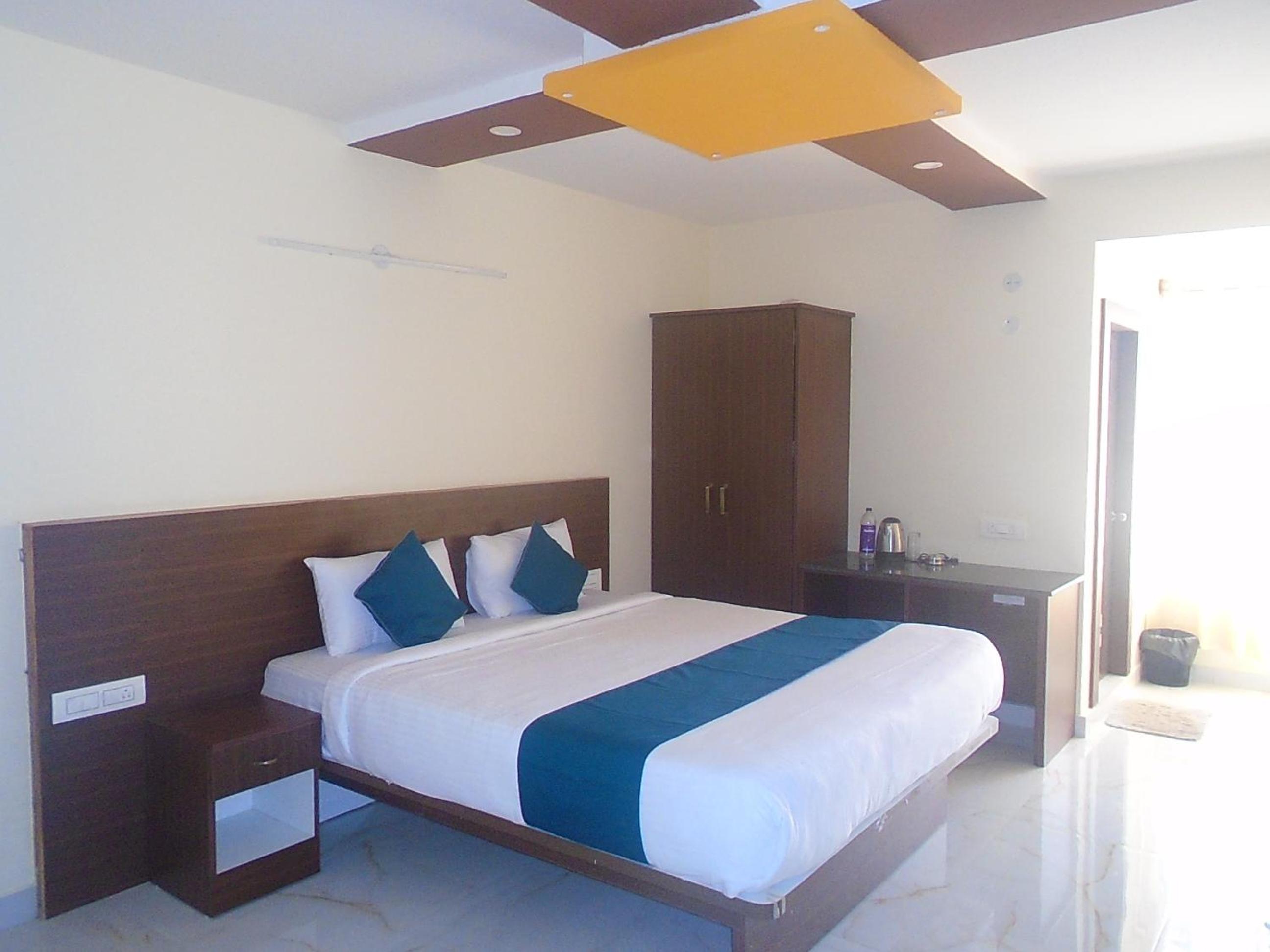 Deluxe Room - Photo 7