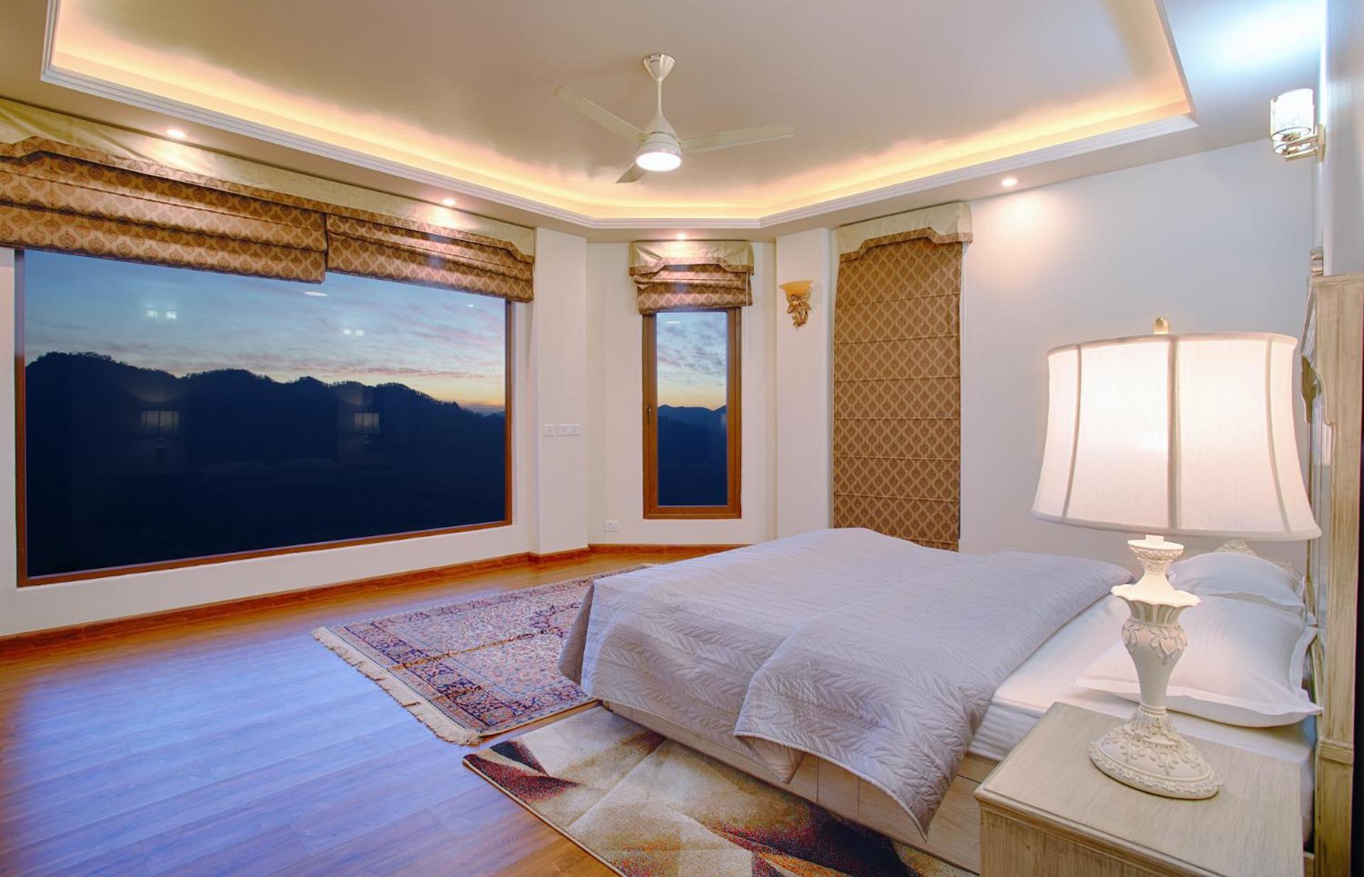 Deluxe One-Bedroom Apartment - Photo 1