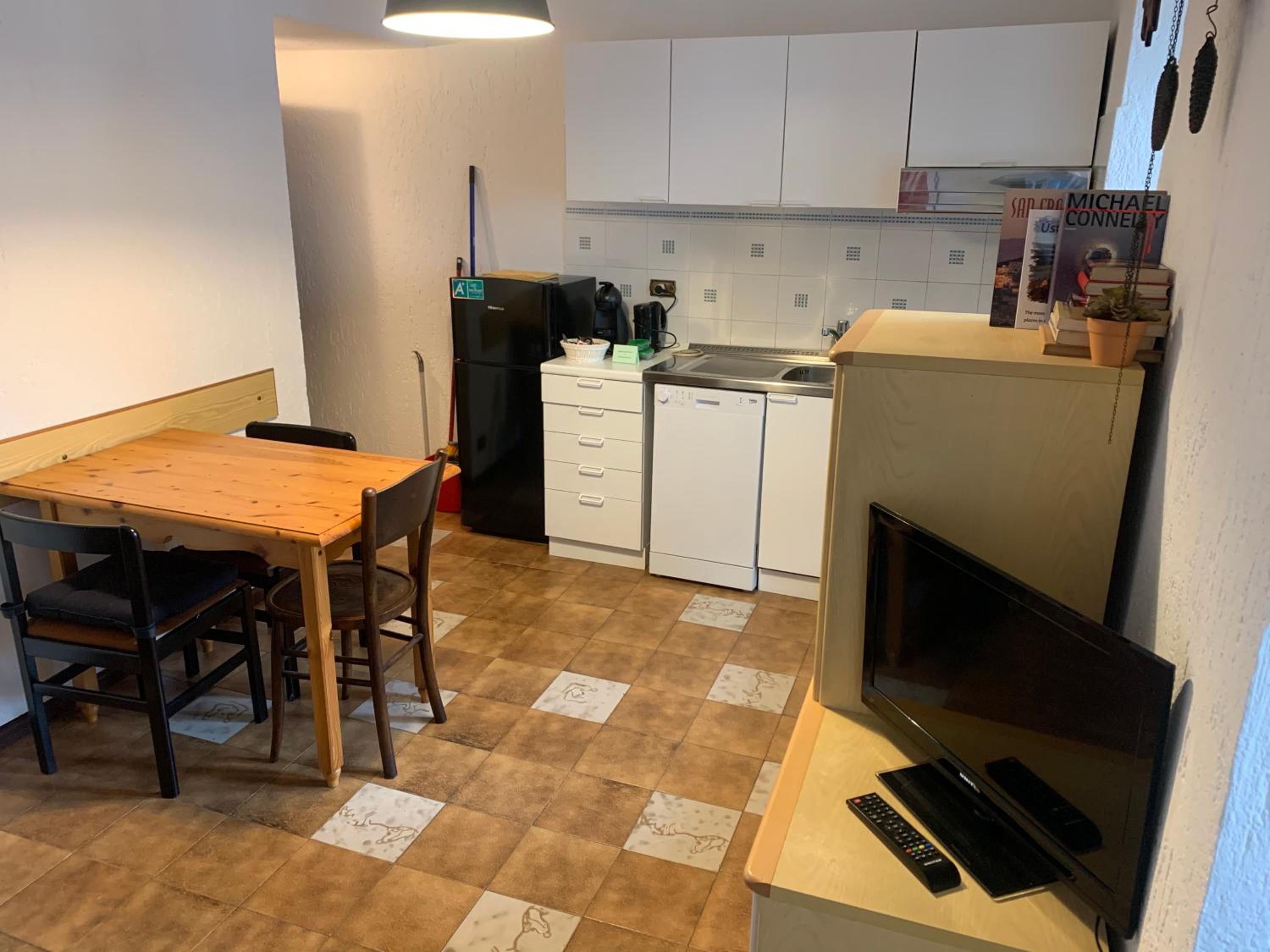 Apartment - Photo 2