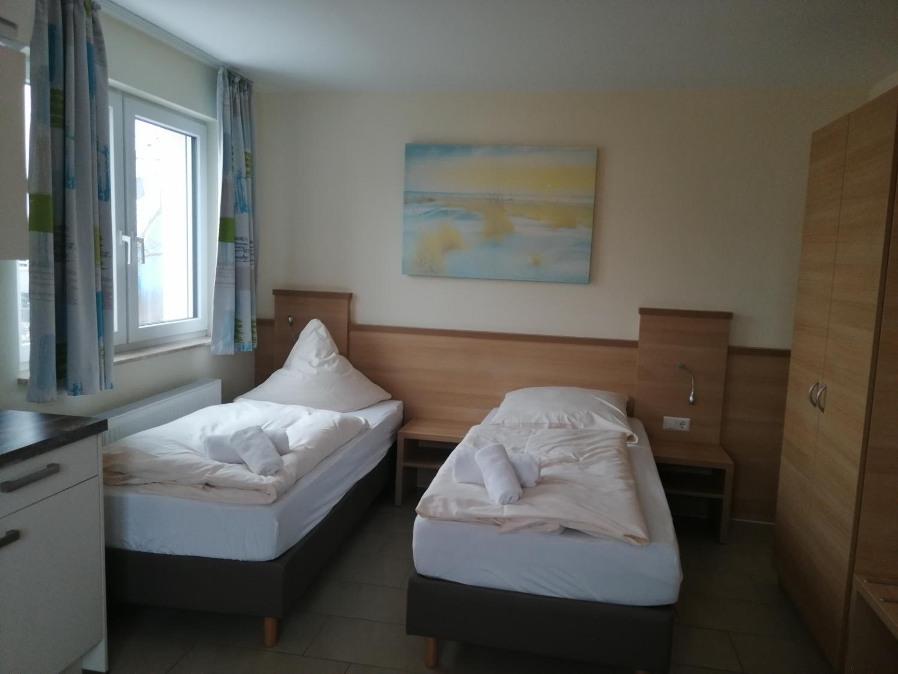 Deluxe Double Room with Shower
