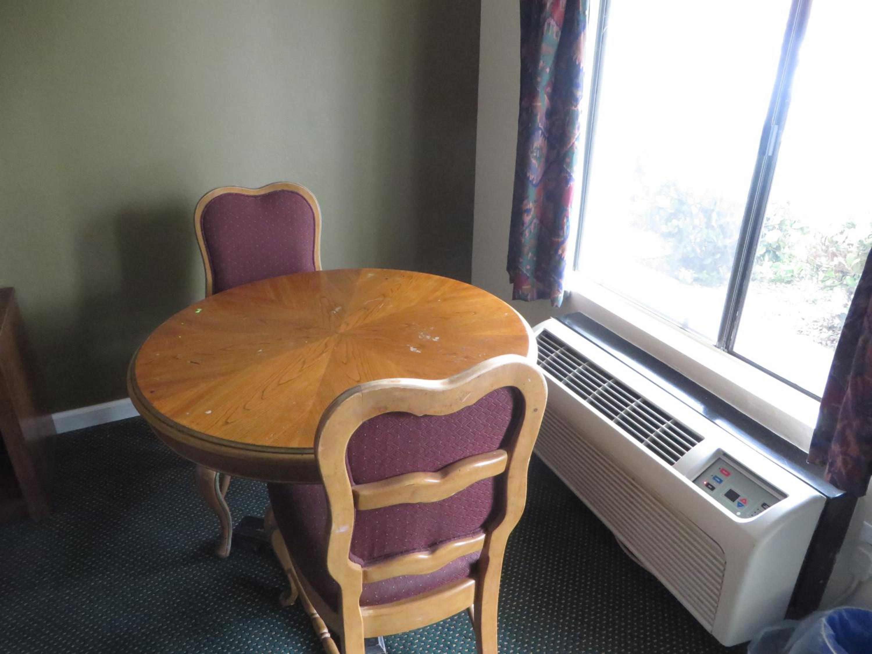 Standard King Room photo 2