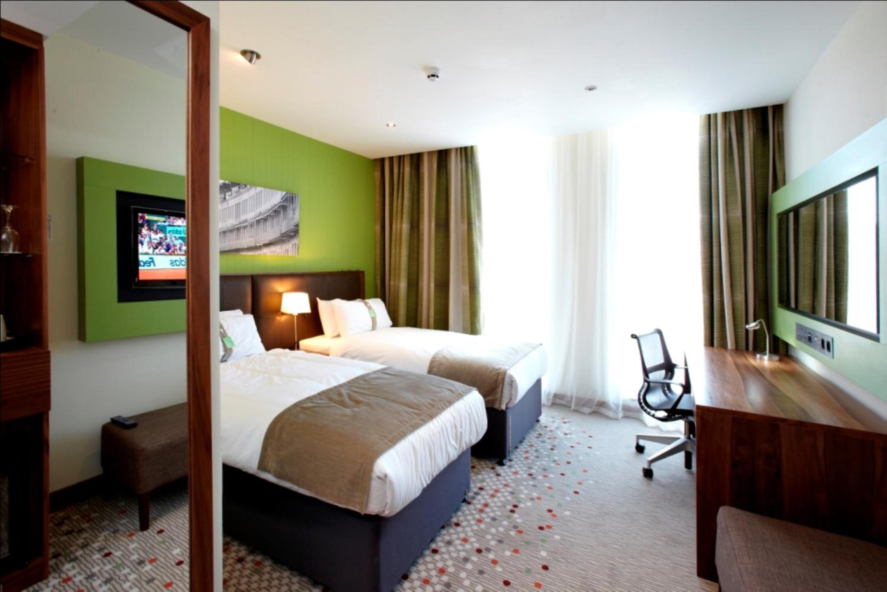 Standard Room with Two Single Beds - Photo 1