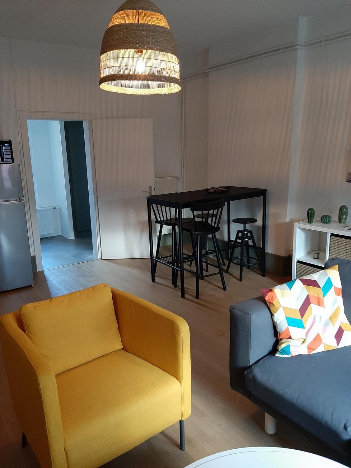 One-Bedroom Apartment - Photo 8