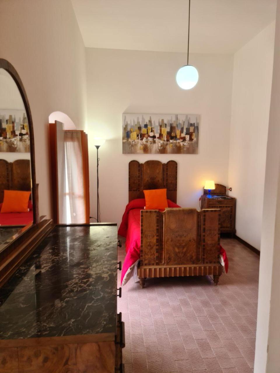 Single Room photo 1