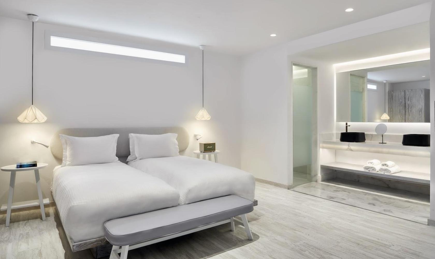 Signature Two Bedroom Spa Pool Suite  - Photo 6