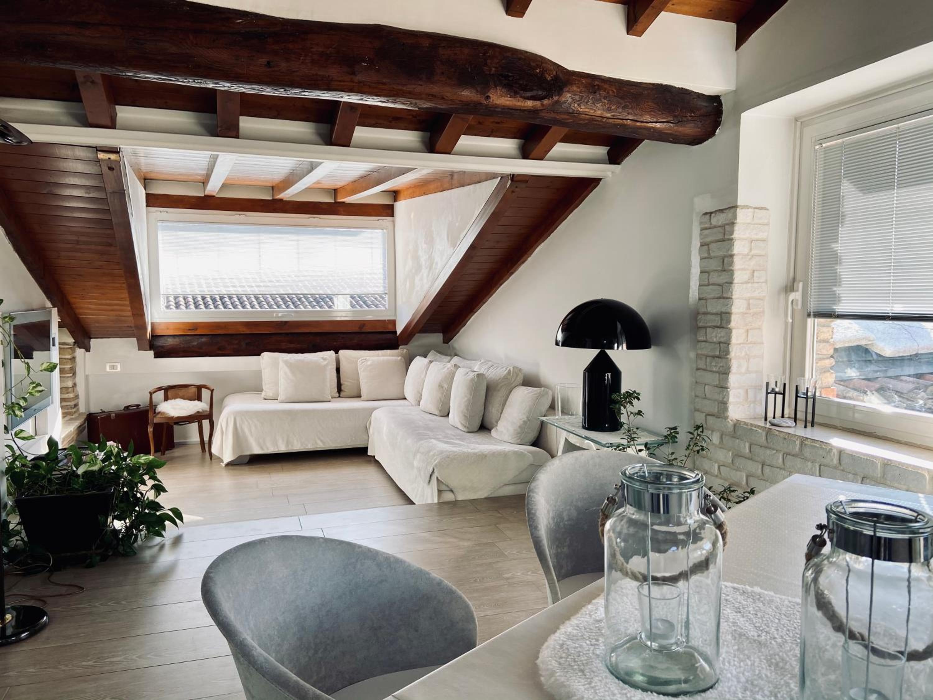 Two-Bedroom Penthouse Apartment with Terrace - Photo 65