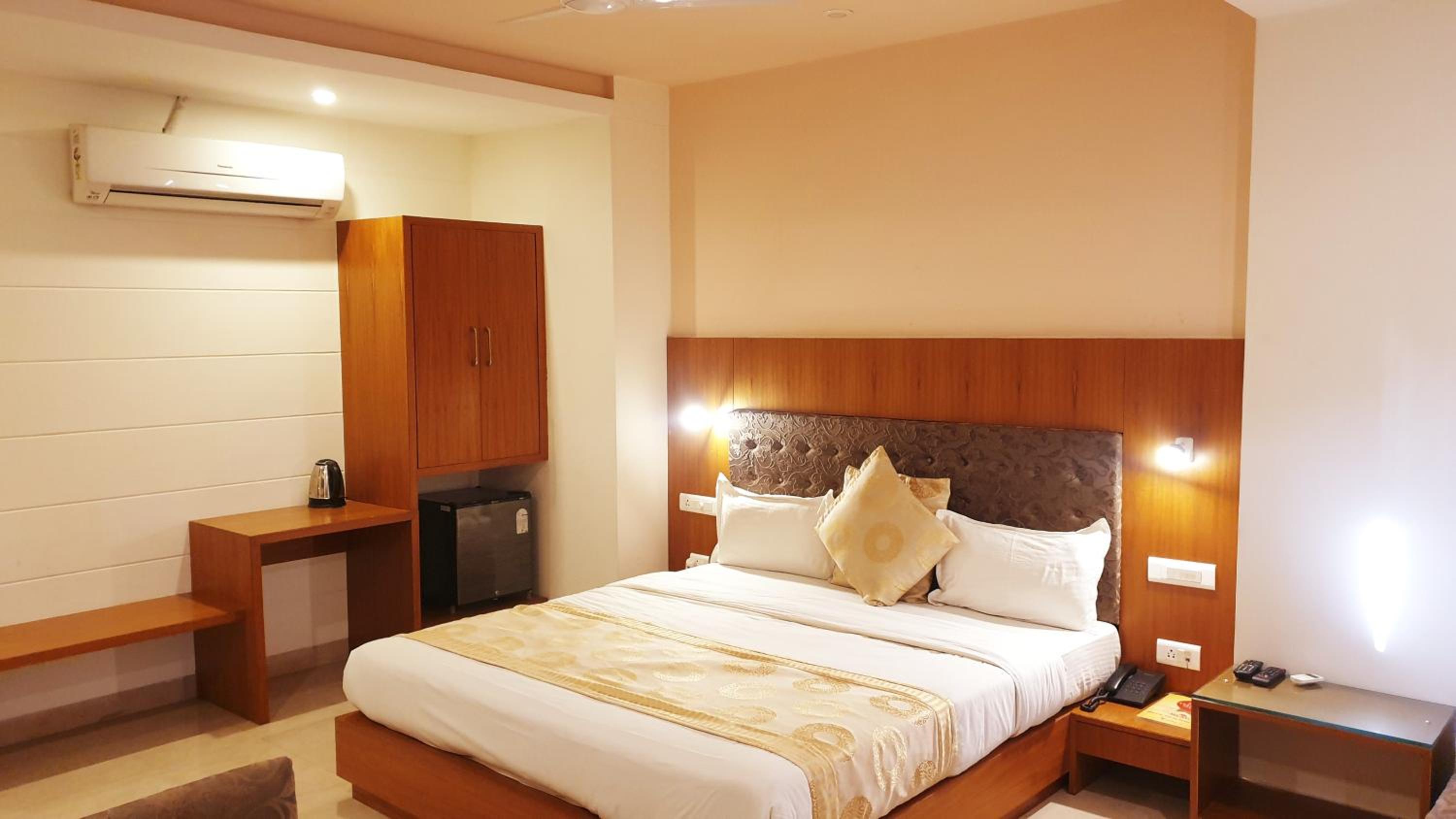 Suite - Photo 5