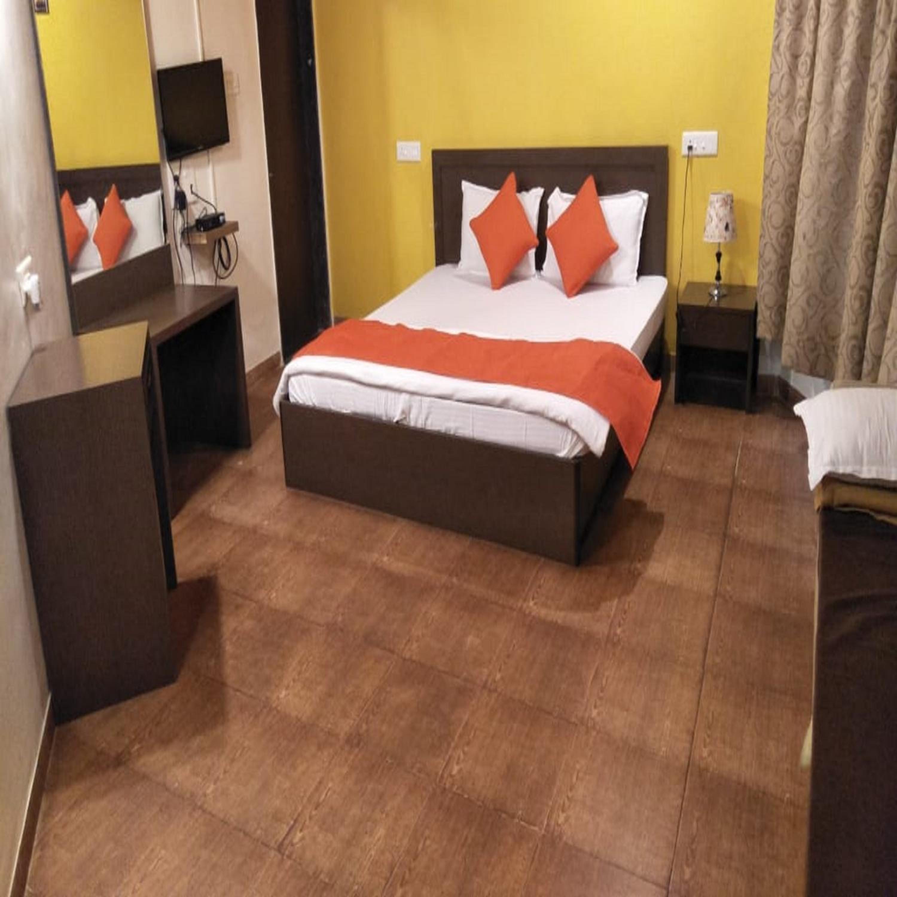 Deluxe Room - Photo 4