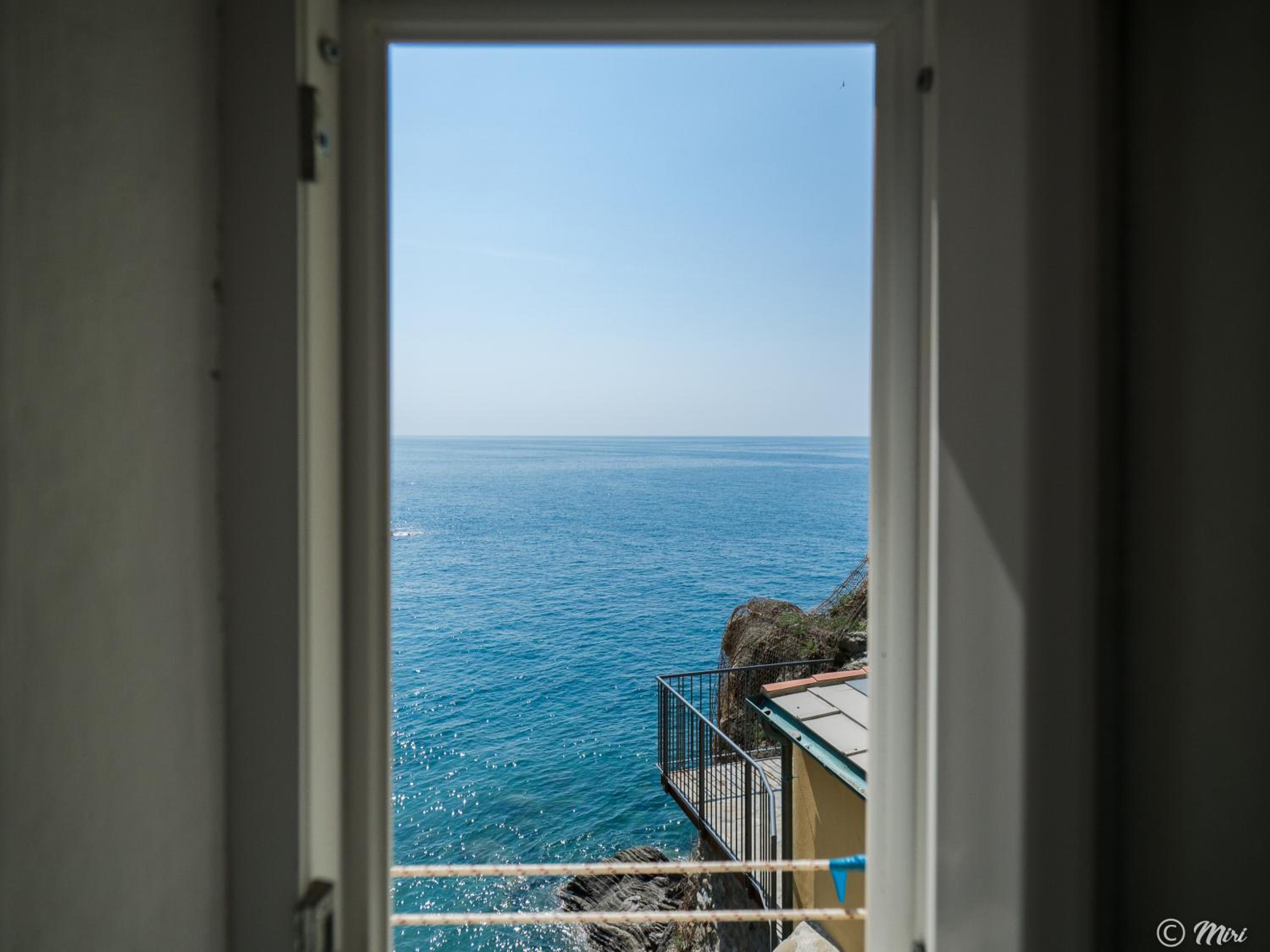 Double Room with Sea View - Photo 17