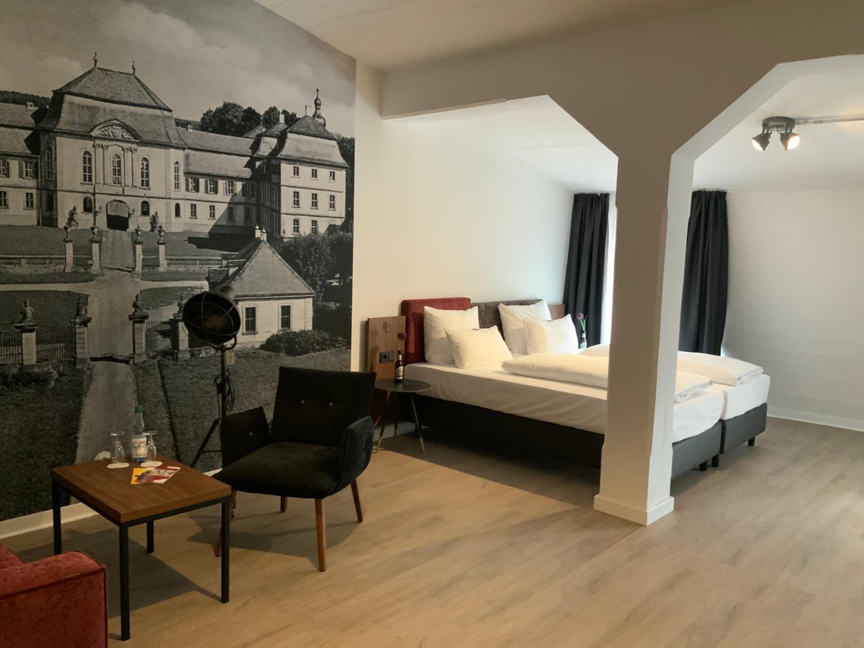Deluxe Double Room - Photo 9