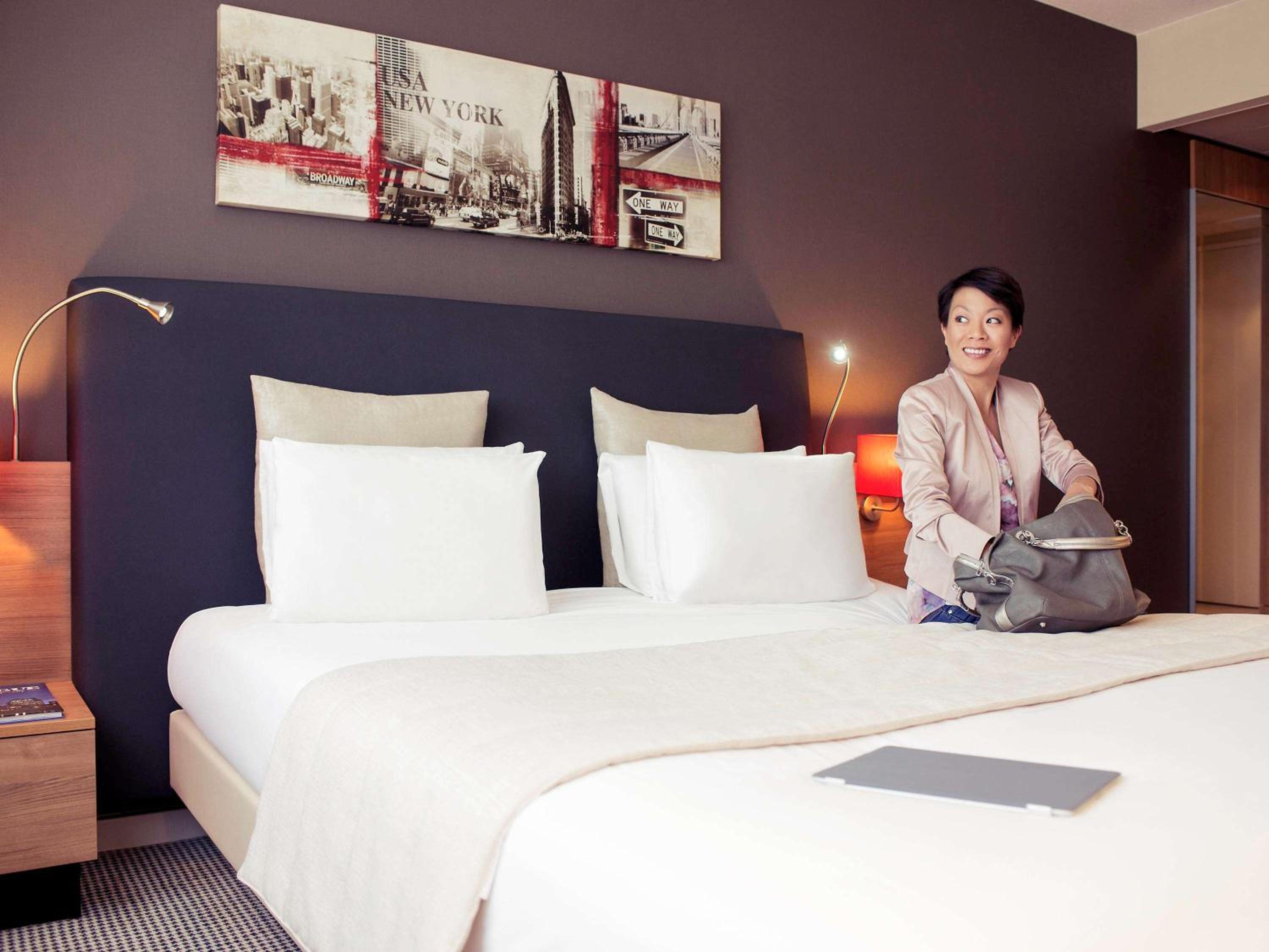 TRIBE MAX Double Room with Sleeper Chair - Photo 8