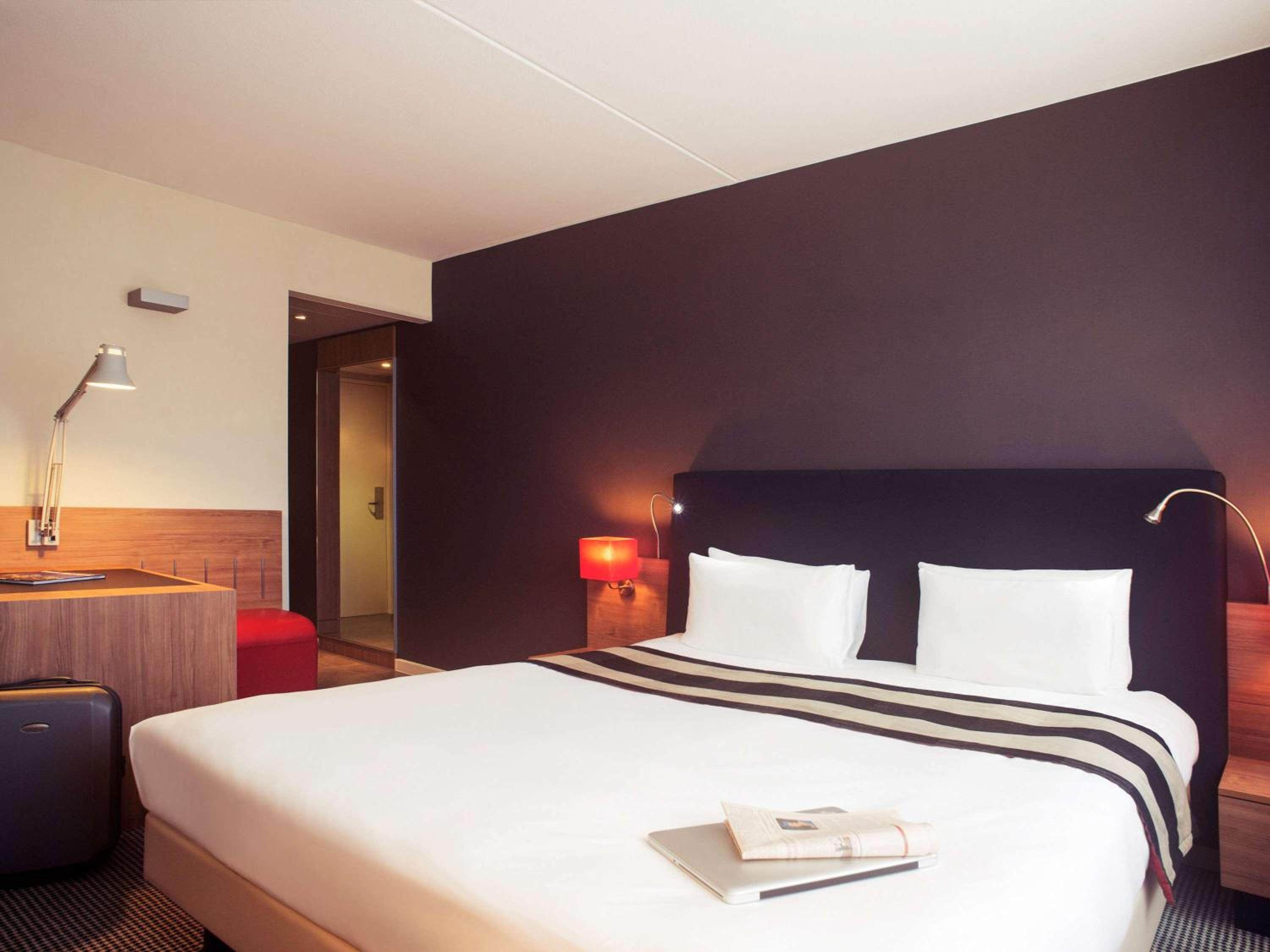 TRIBE MAX Double Room with Sleeper Chair - Photo 14