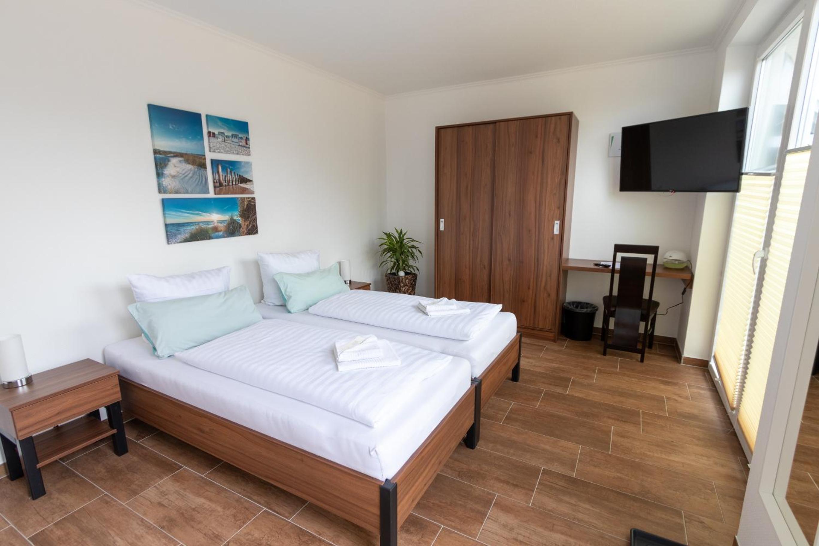 Double Room - Photo 5