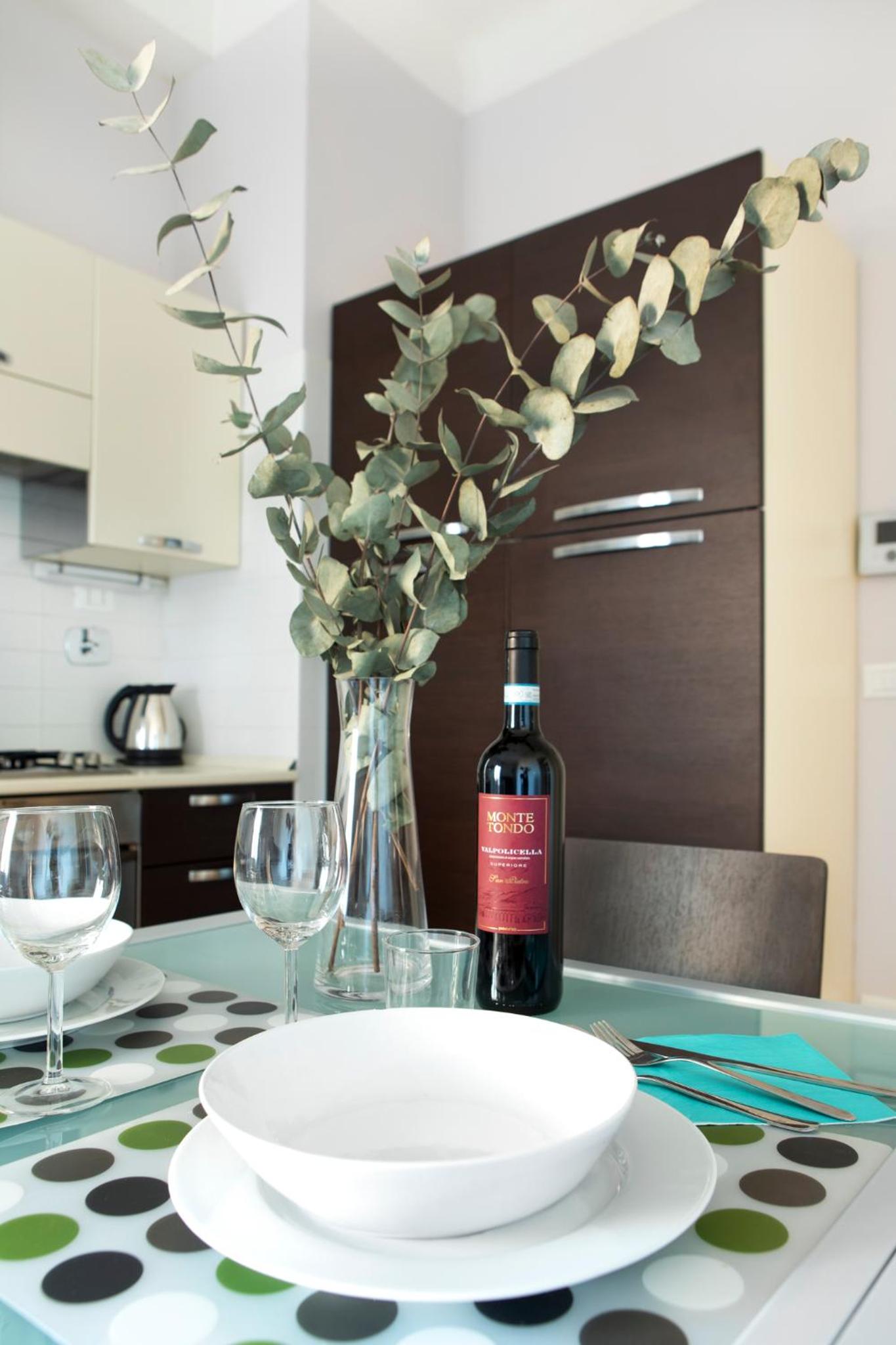 Apartment with Balcony - Photo 9