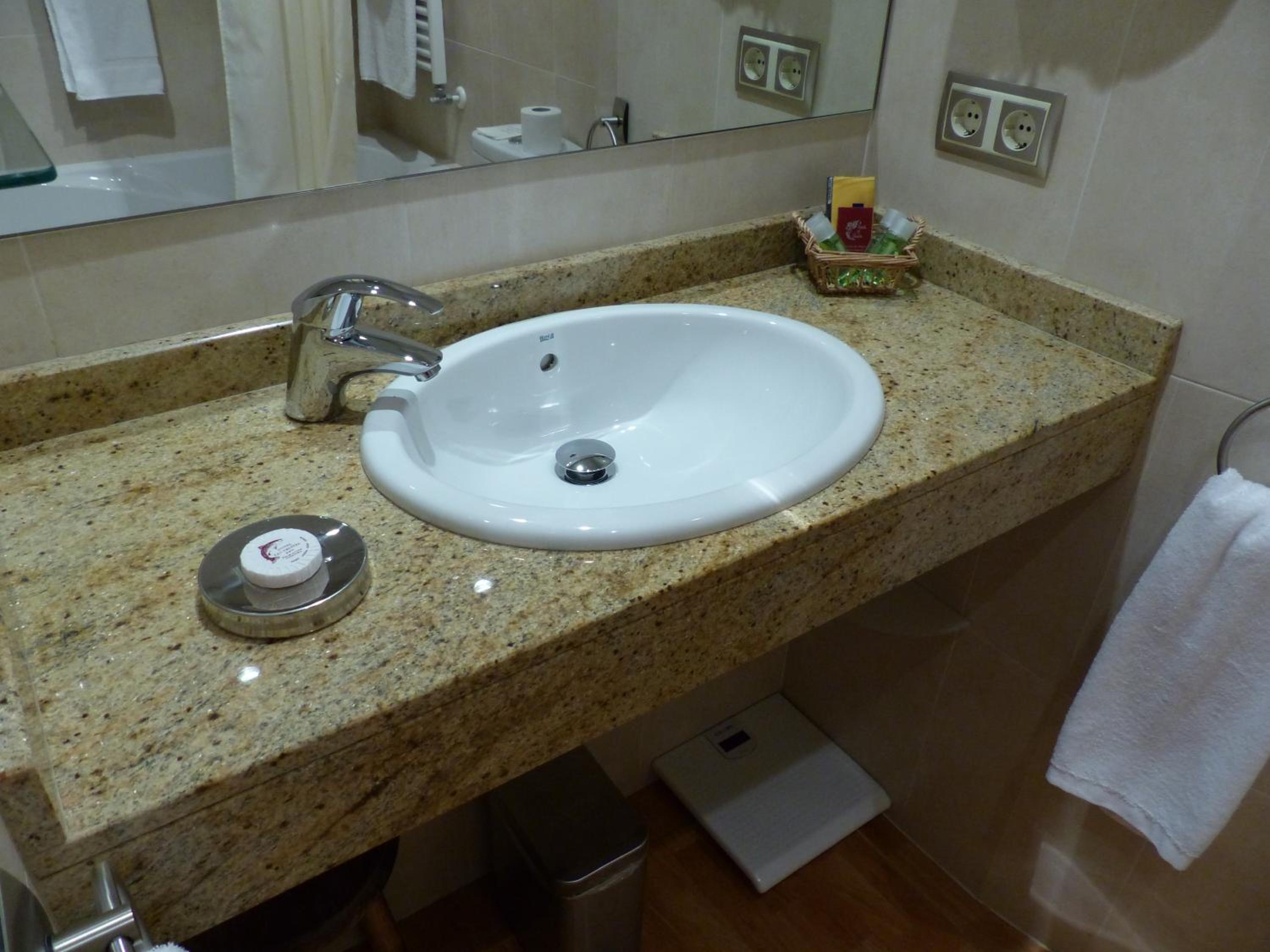 Single Room photo 3