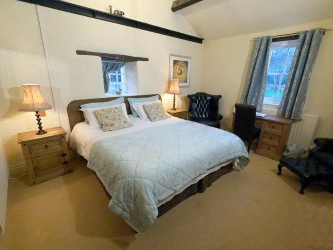 Executive Suite - Photo 1