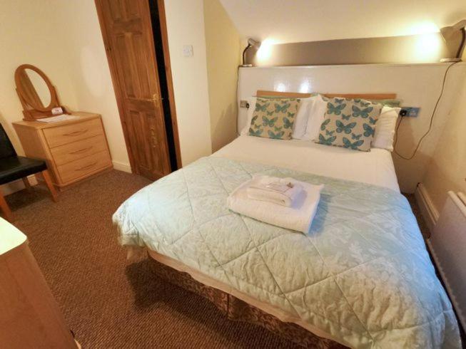 Double Room - Photo 6