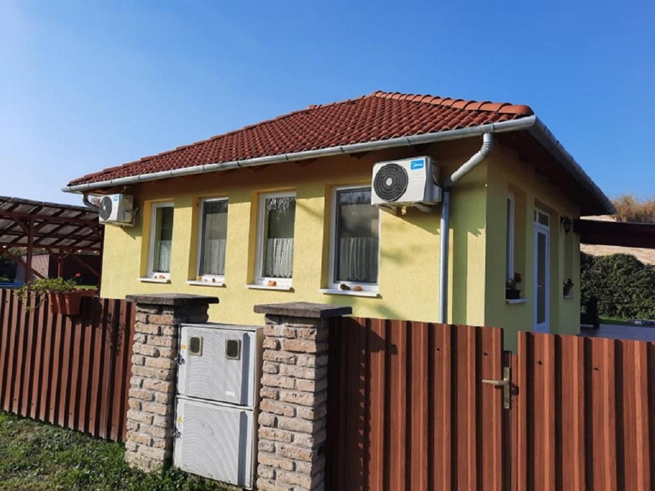 Three-Bedroom House - Photo 25
