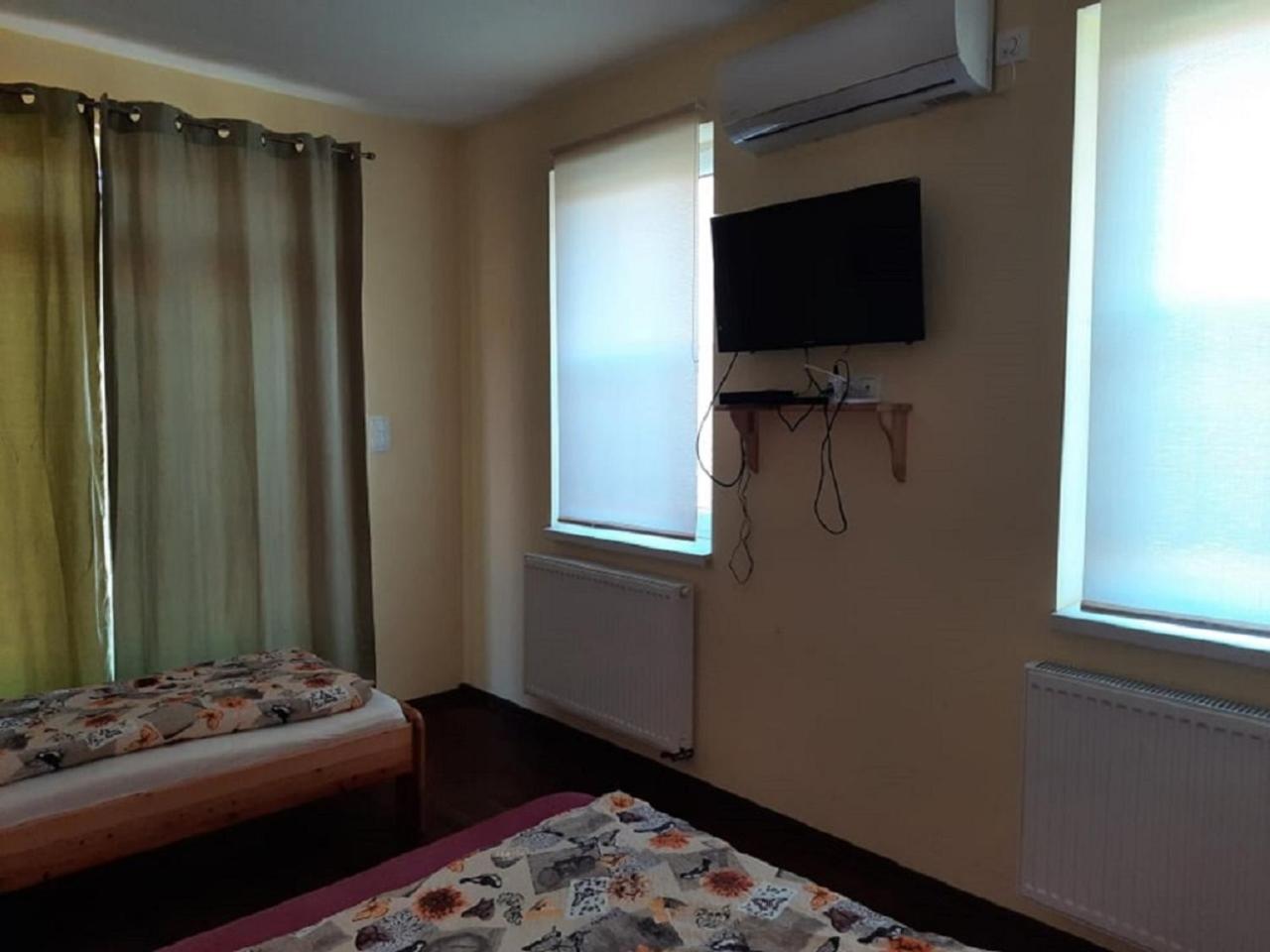 Three-Bedroom House - Photo 2