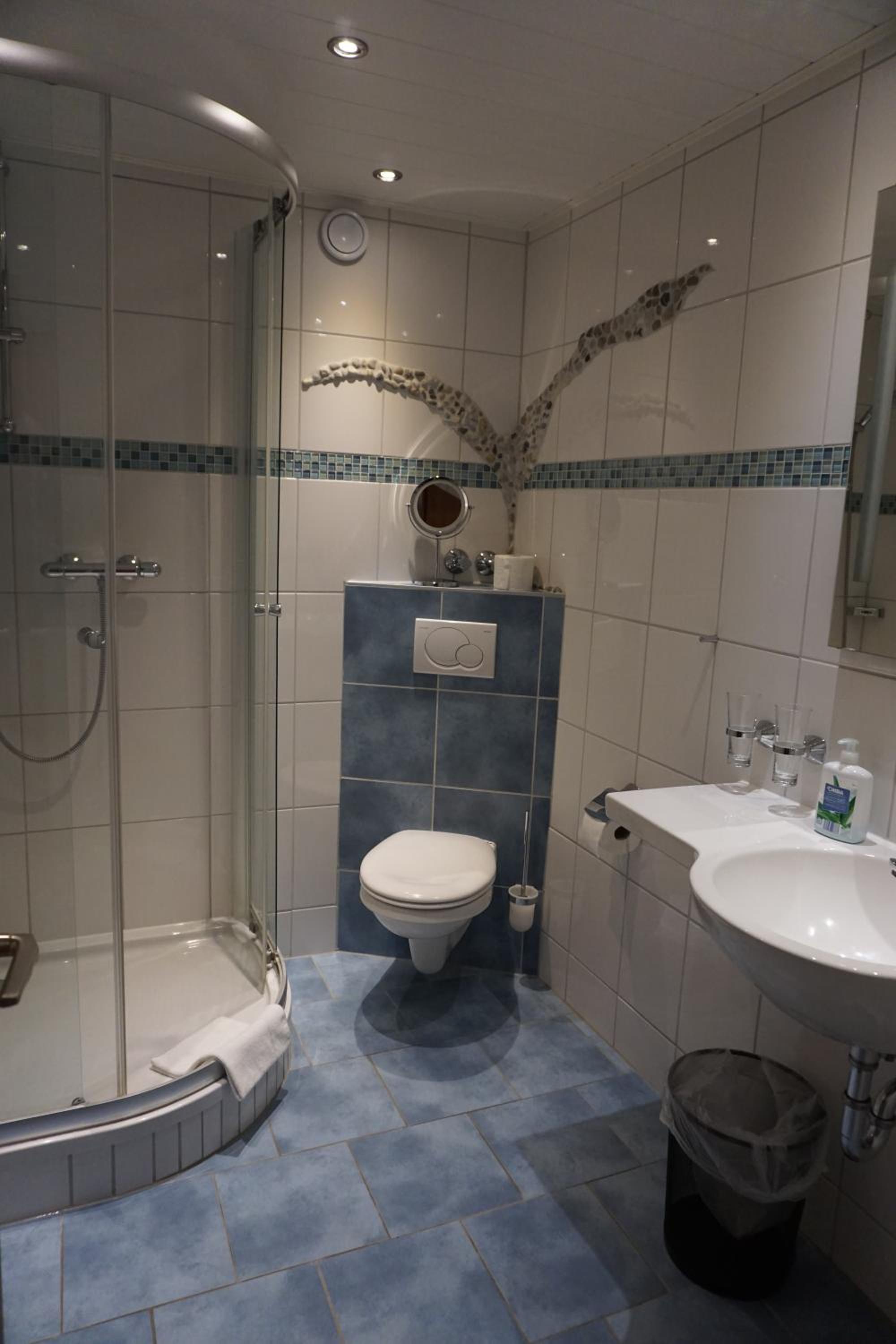 Double Room - Photo 8