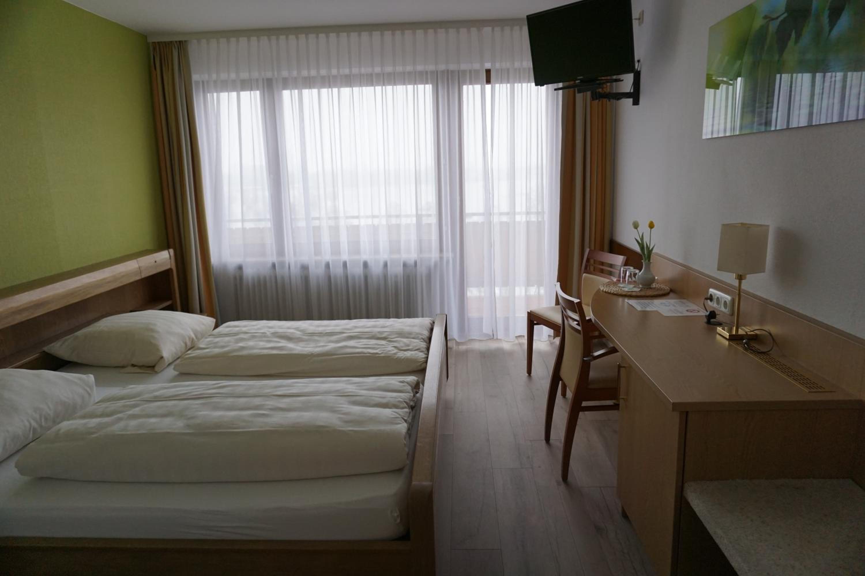 Double Room with Balcony - Photo 1