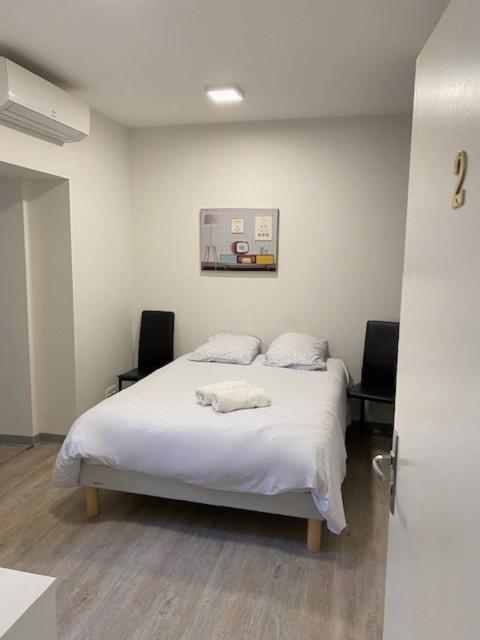 Studio Apartment photo 2